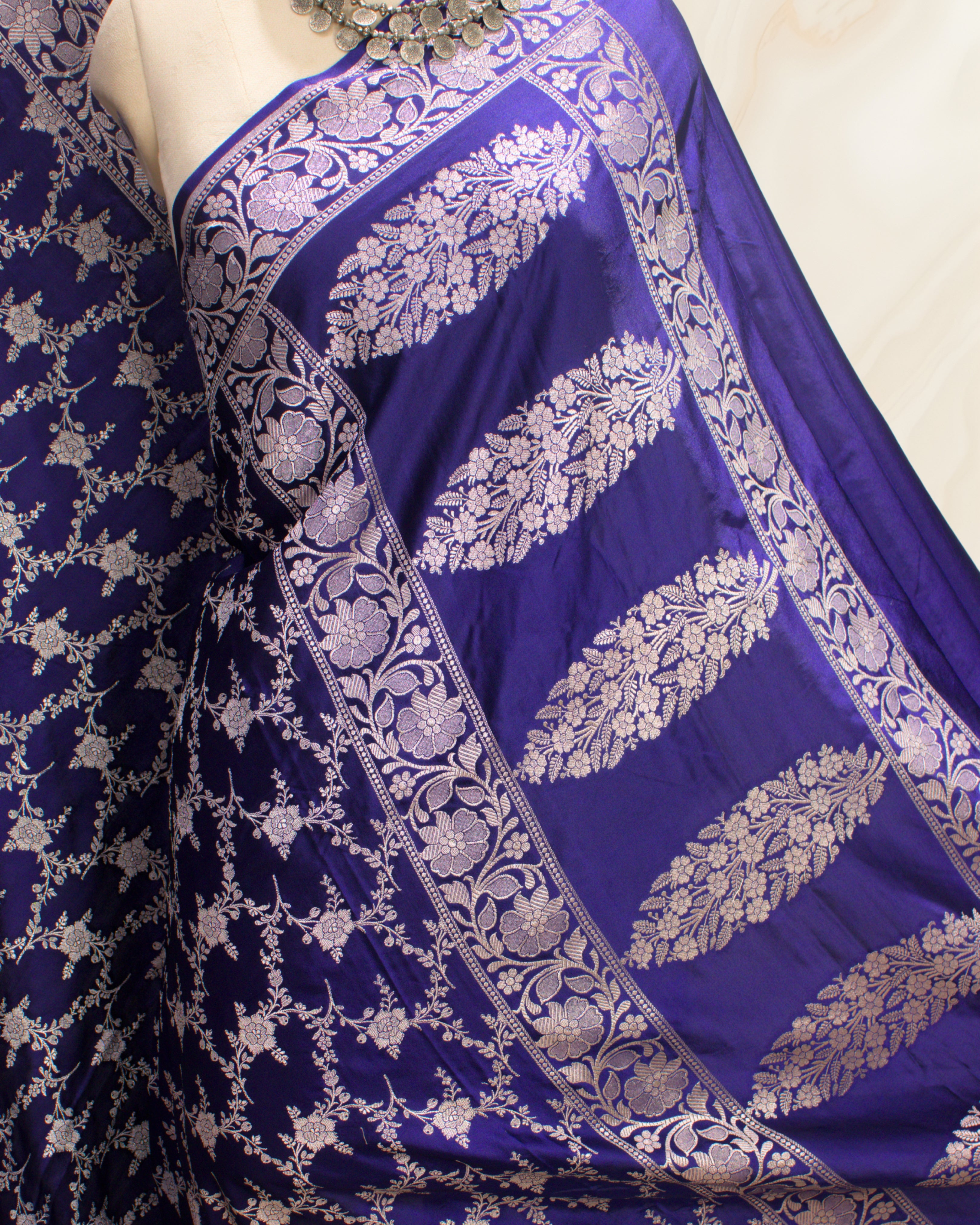 Banarasi Pure Mashroo Silk With Golden Jari Jaal Design