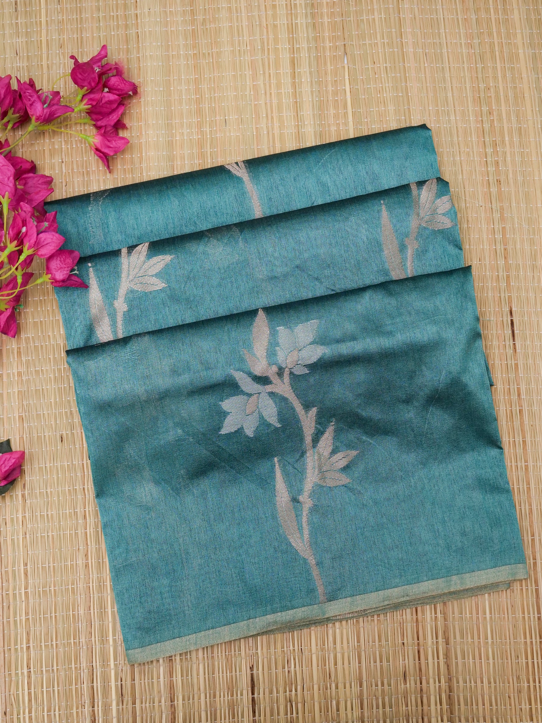 Banarasi tussar silk skurt Meena Buta border and banarasi pallu with jacquard Blouse