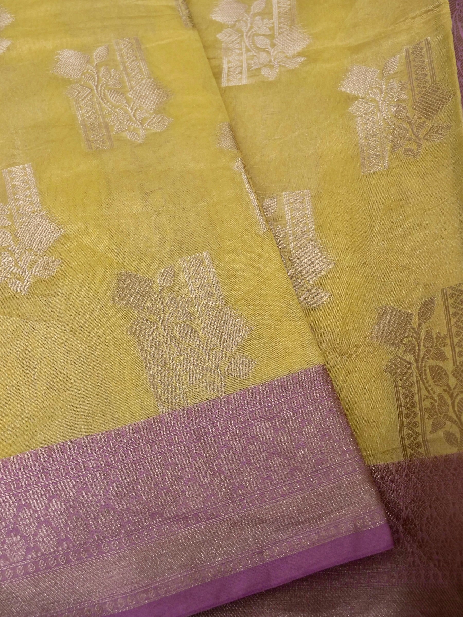 Banarasi tassar silk allover jari Buta with contrast rich pallu with jacquard Blouse