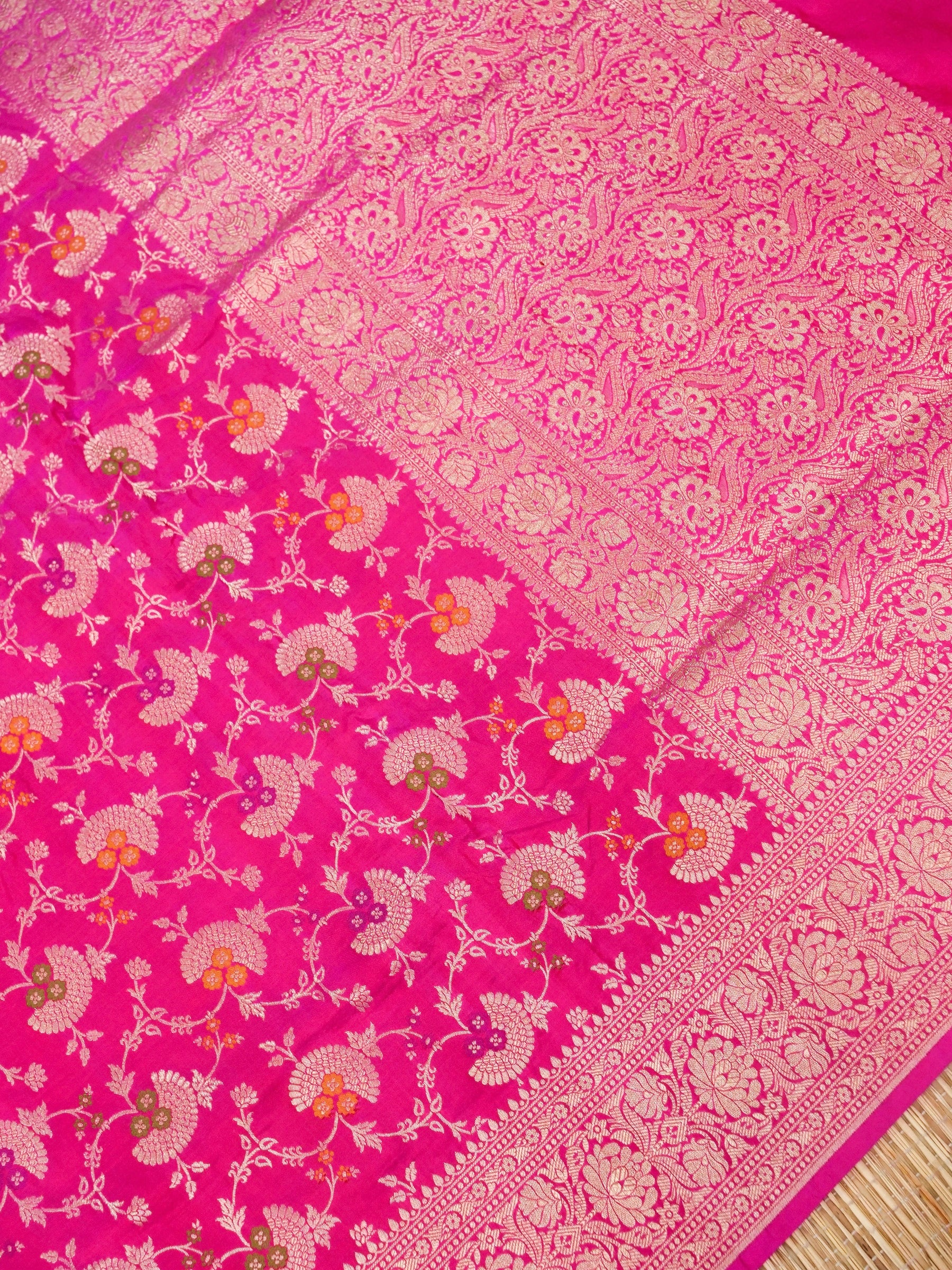 Banarasi Handloom pure katan silk Allover jari jaal design with tilfi Meena Jari patta blouse