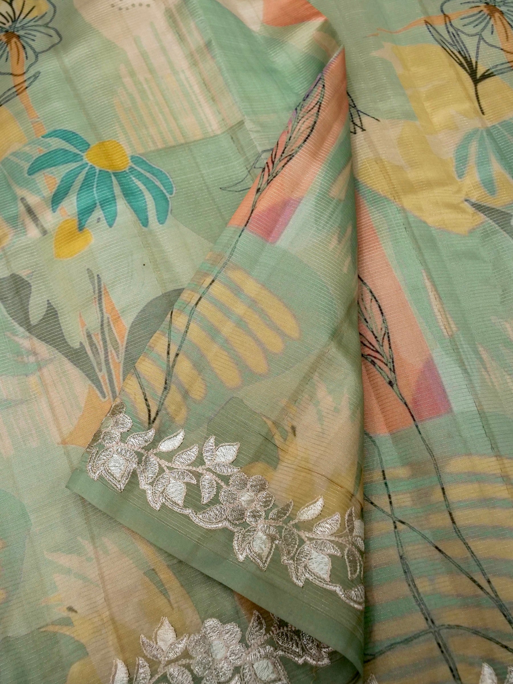 Banarasi tassar silk zari linning allover digital print fancy embroidery border with fancy zari Chek printed Blouse