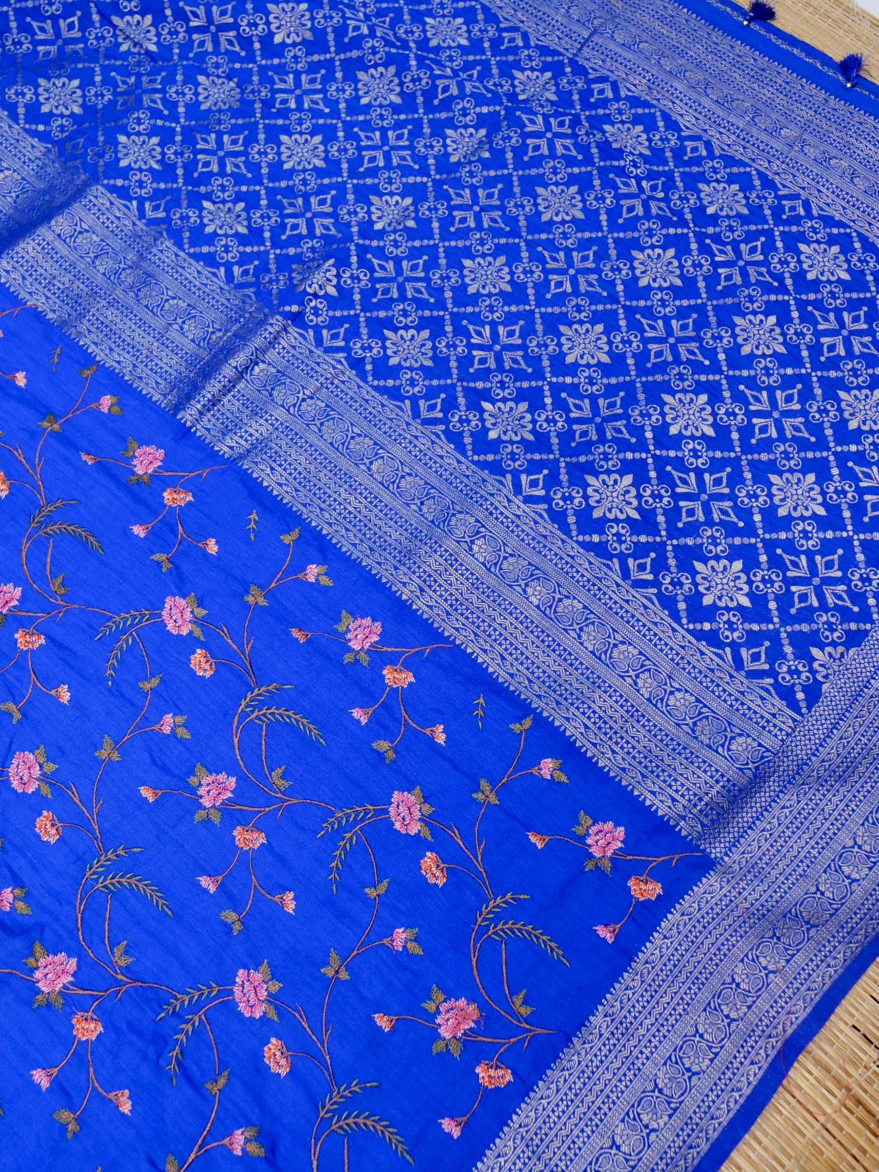 Banarasi Russian silk allover resham embroidery with Kanchi border and rich pallu attached jari buti Blouse