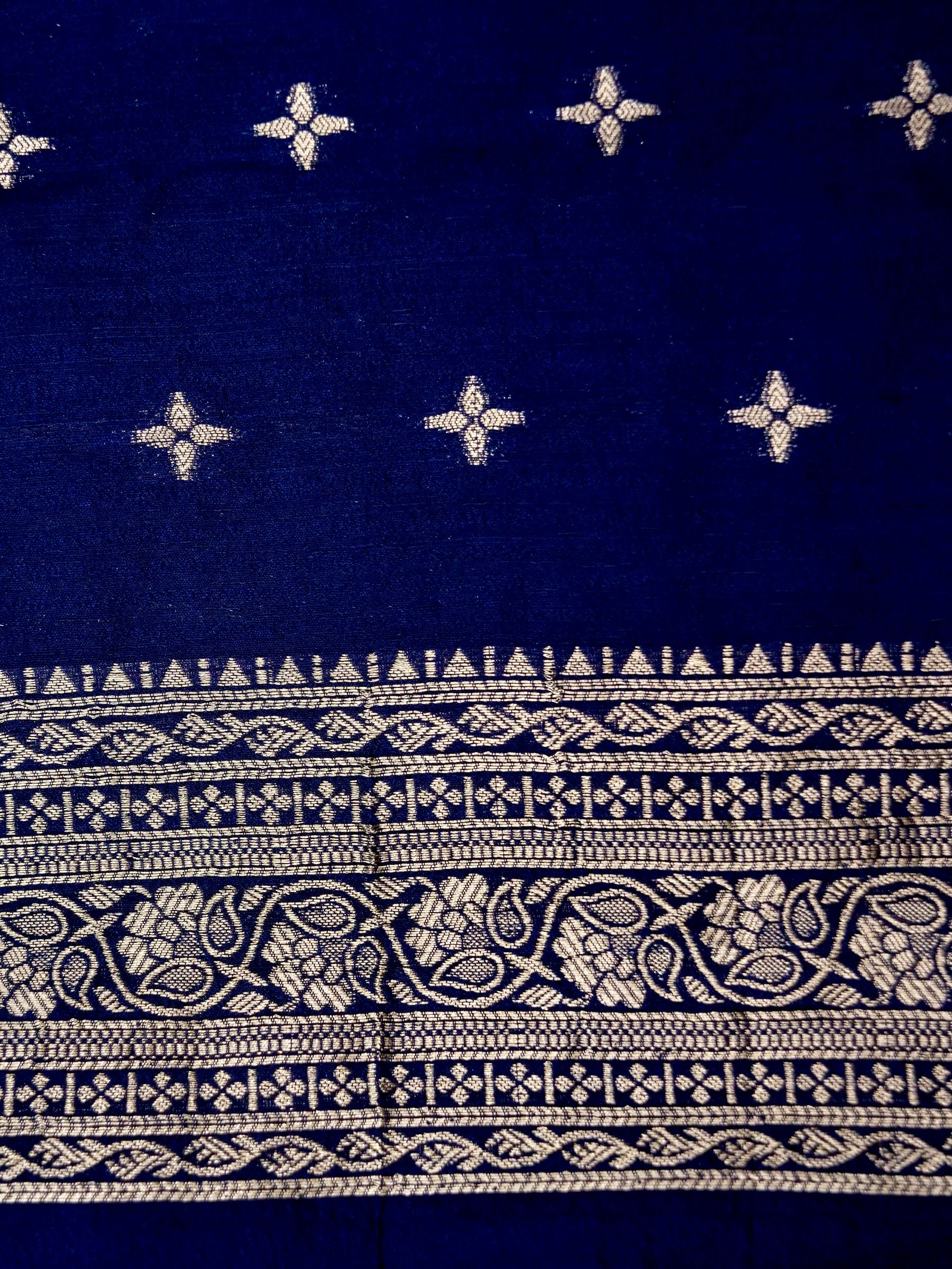 Banarasi Russian silk allover resham embroidery with Kanchi border and rich pallu attached jari buti Blouse