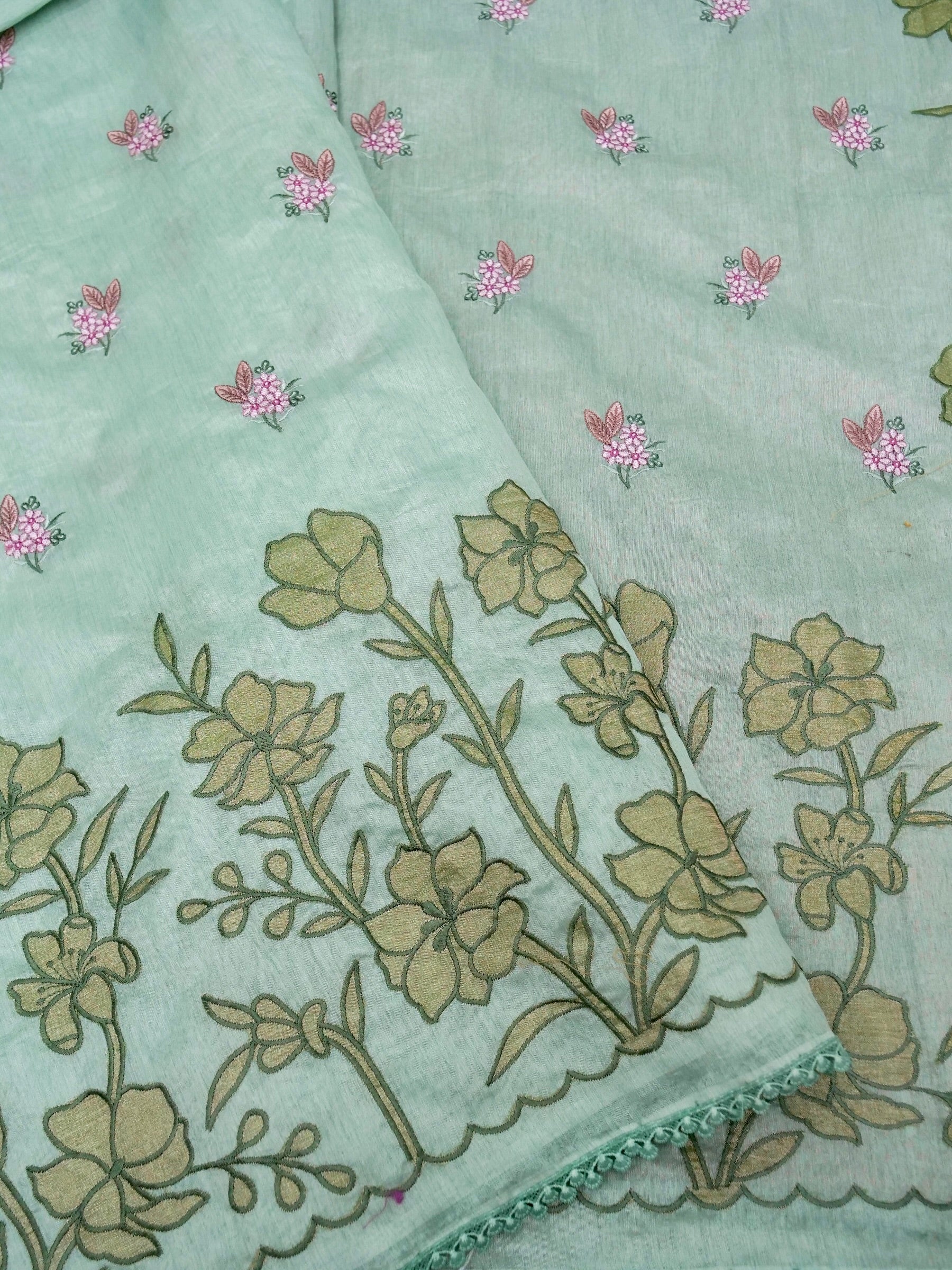 Banarasi cotton silk allover floral computer embroidery with skurt applic border attached jaquard blouse