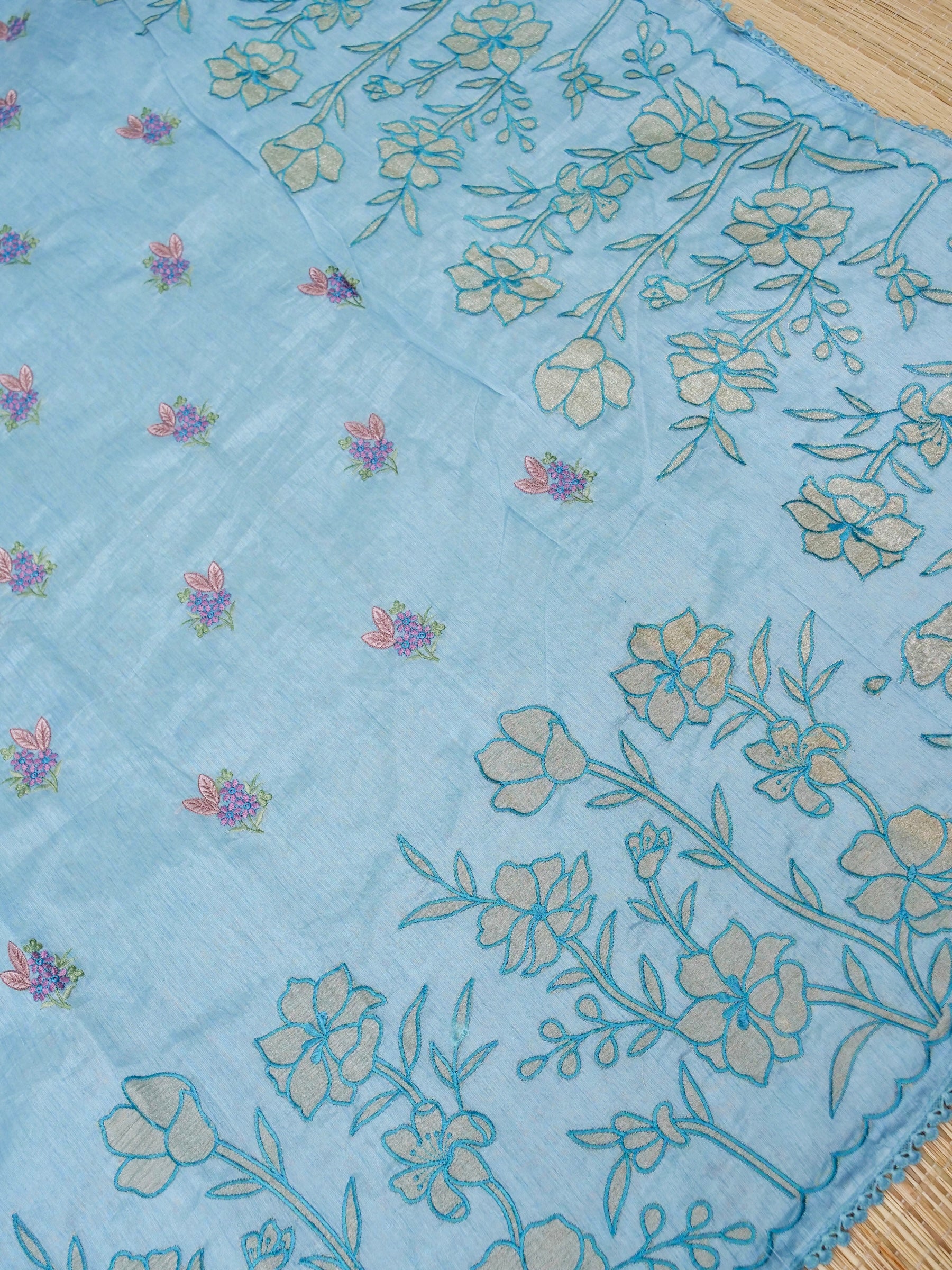 Banarasi cotton silk allover floral computer embroidery with skurt applic border attached jaquard blouse