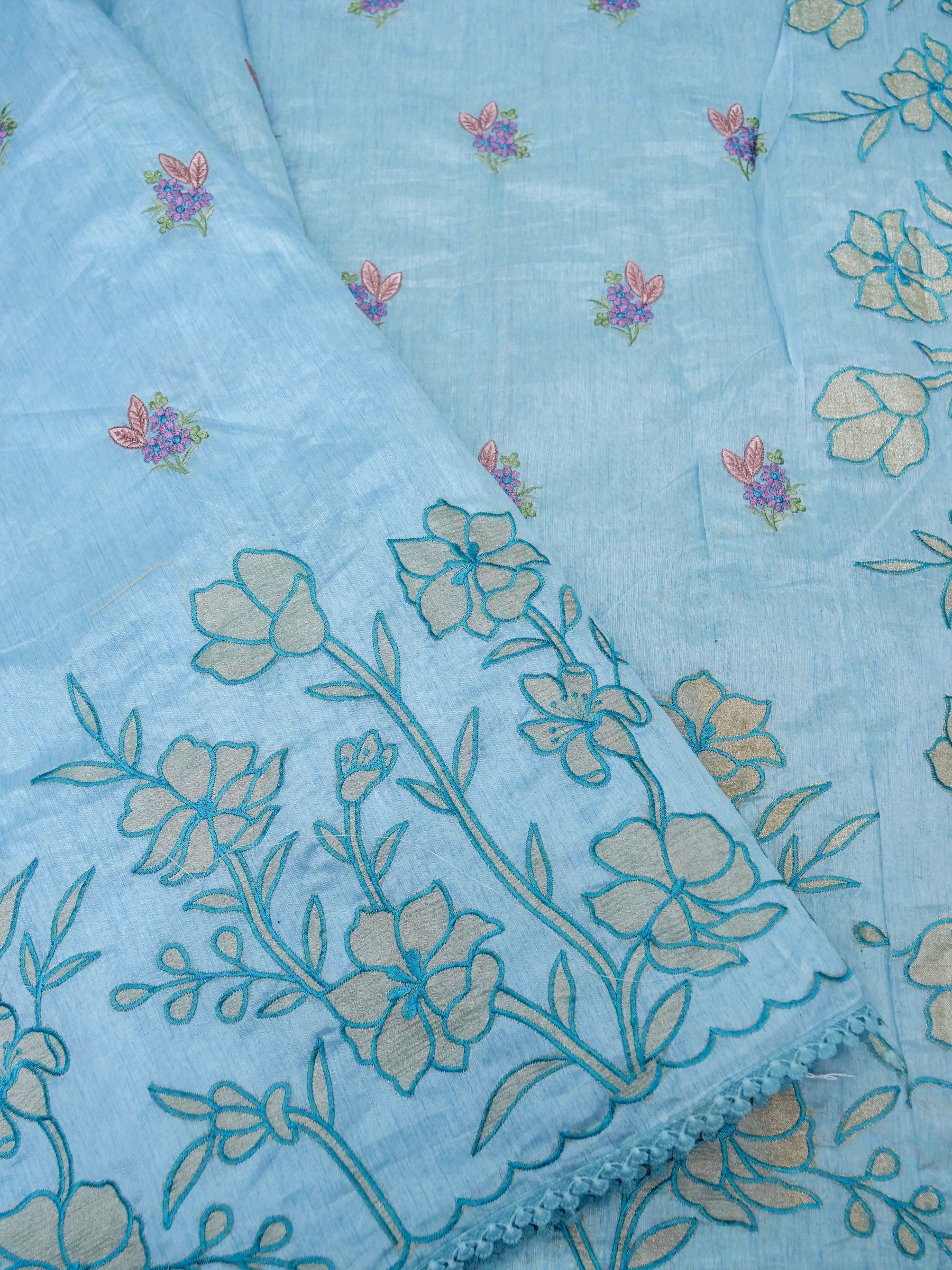 Banarasi cotton silk allover floral computer embroidery with skurt applic border attached jaquard blouse