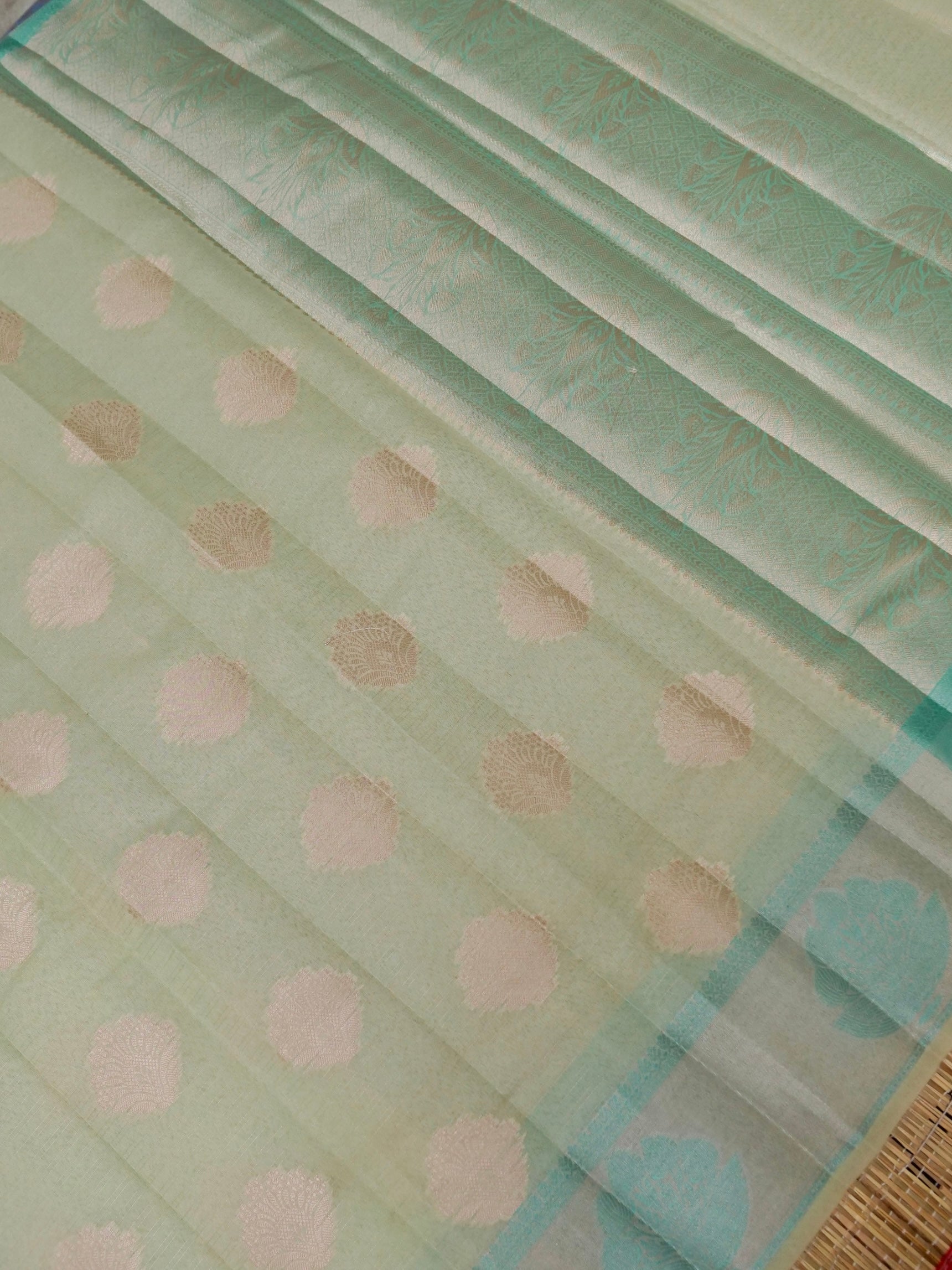 Cotton moti silk zari linning with tissue jari buta border with rich pallu and jacquard Blouse