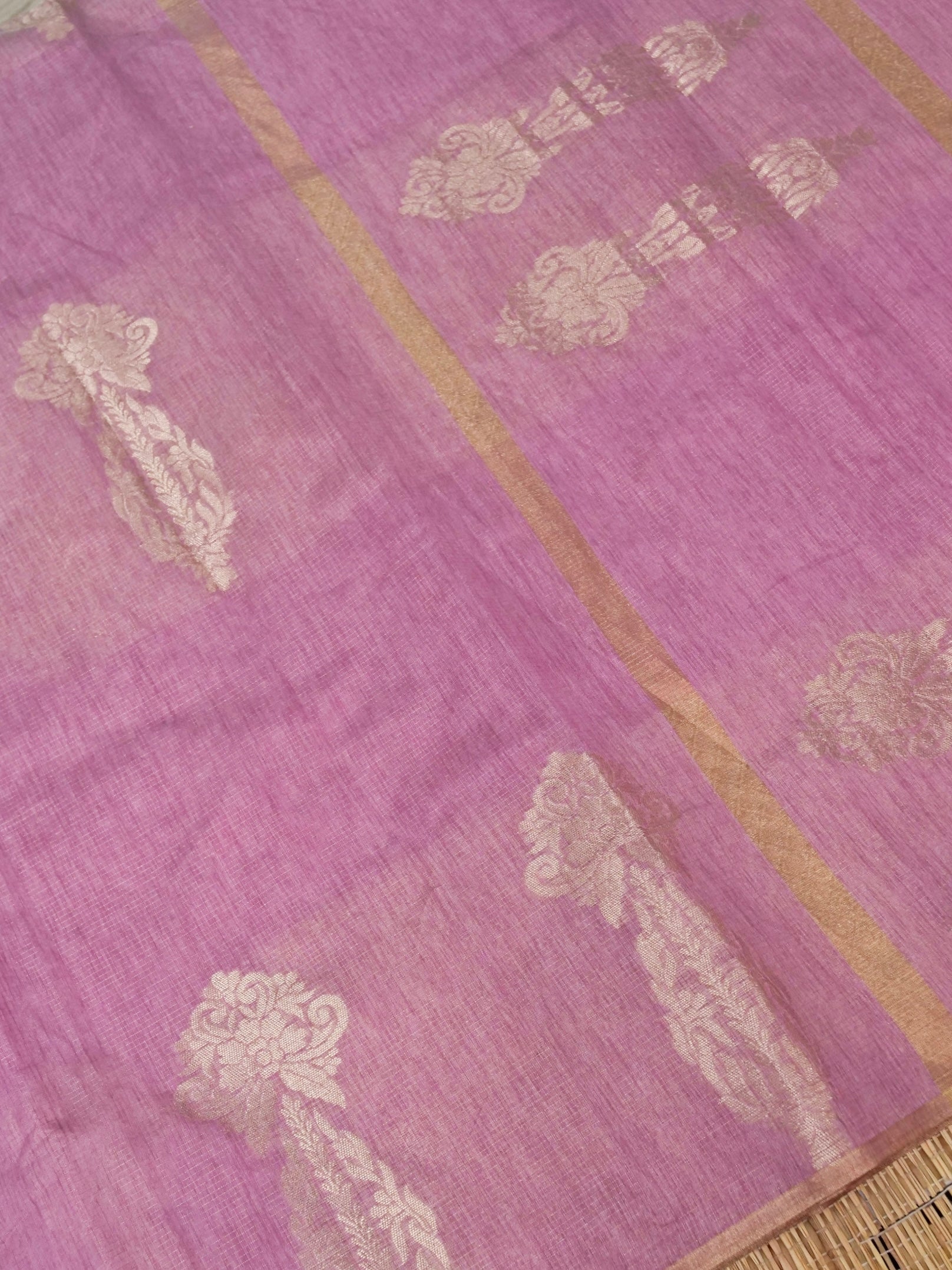 Banarasi Tassar silk zari linning skurt Buta border banarasi pallu with jacquard Blouse