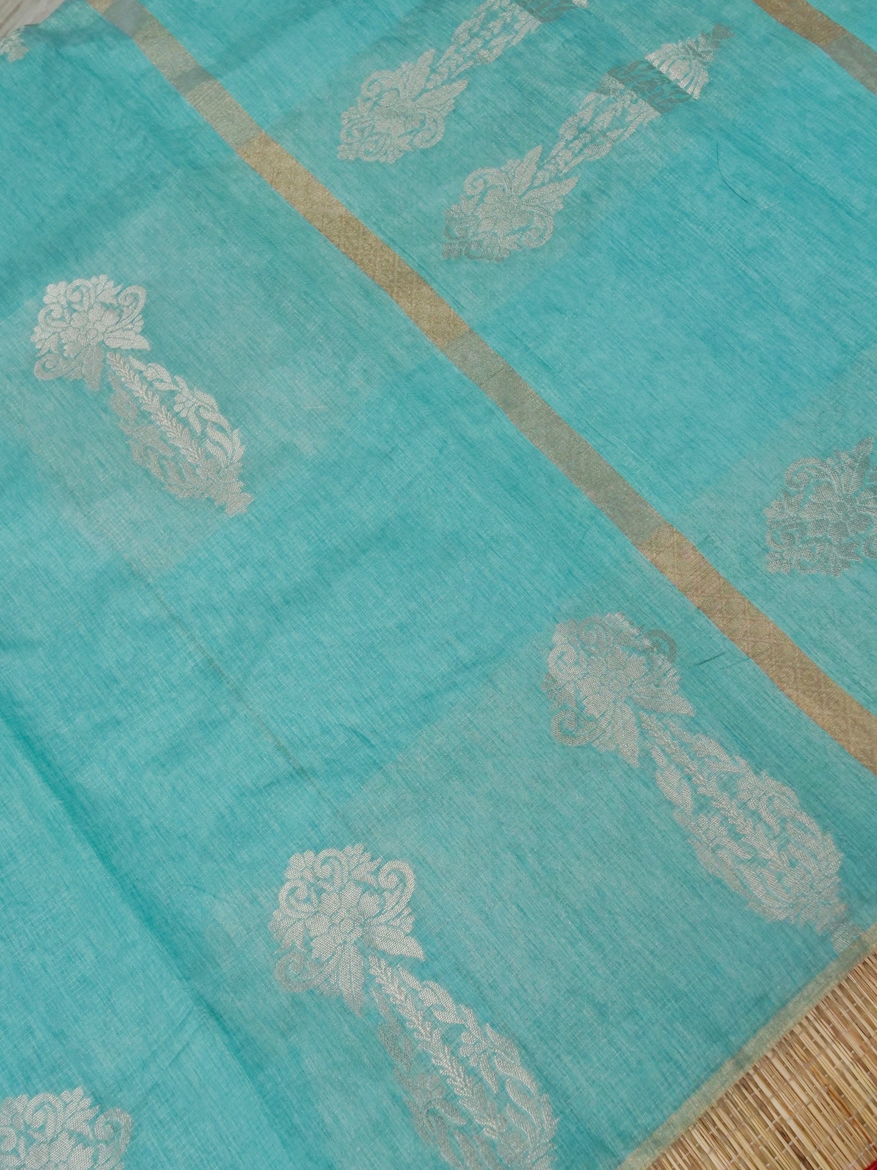 Banarasi Tassar silk zari linning skurt Buta border banarasi pallu with jacquard Blouse