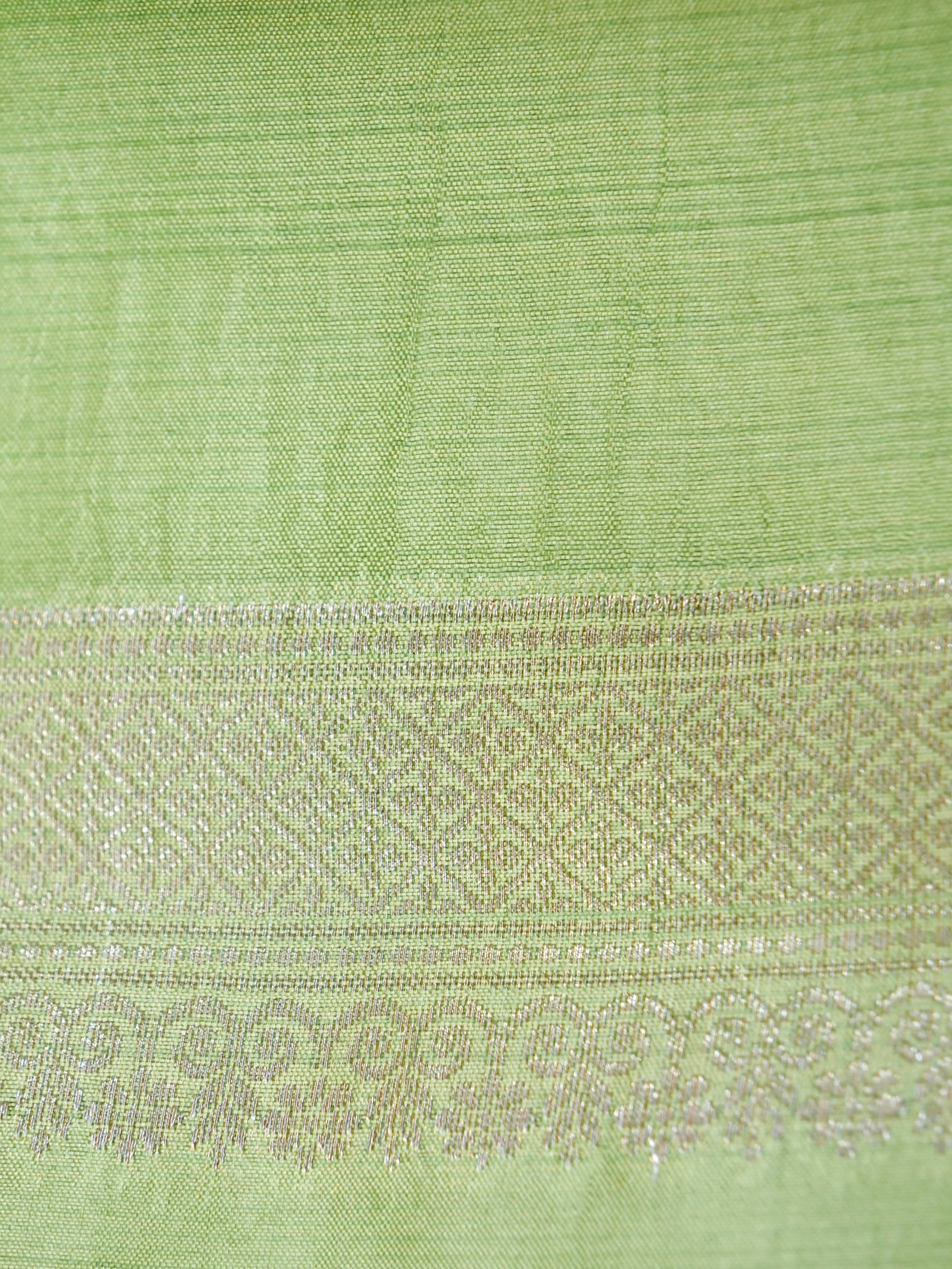 Banarasi Pure Mango Silk Allover Rupa Sona Zari Buti Design Light Weight with Attached Contrast Blouse