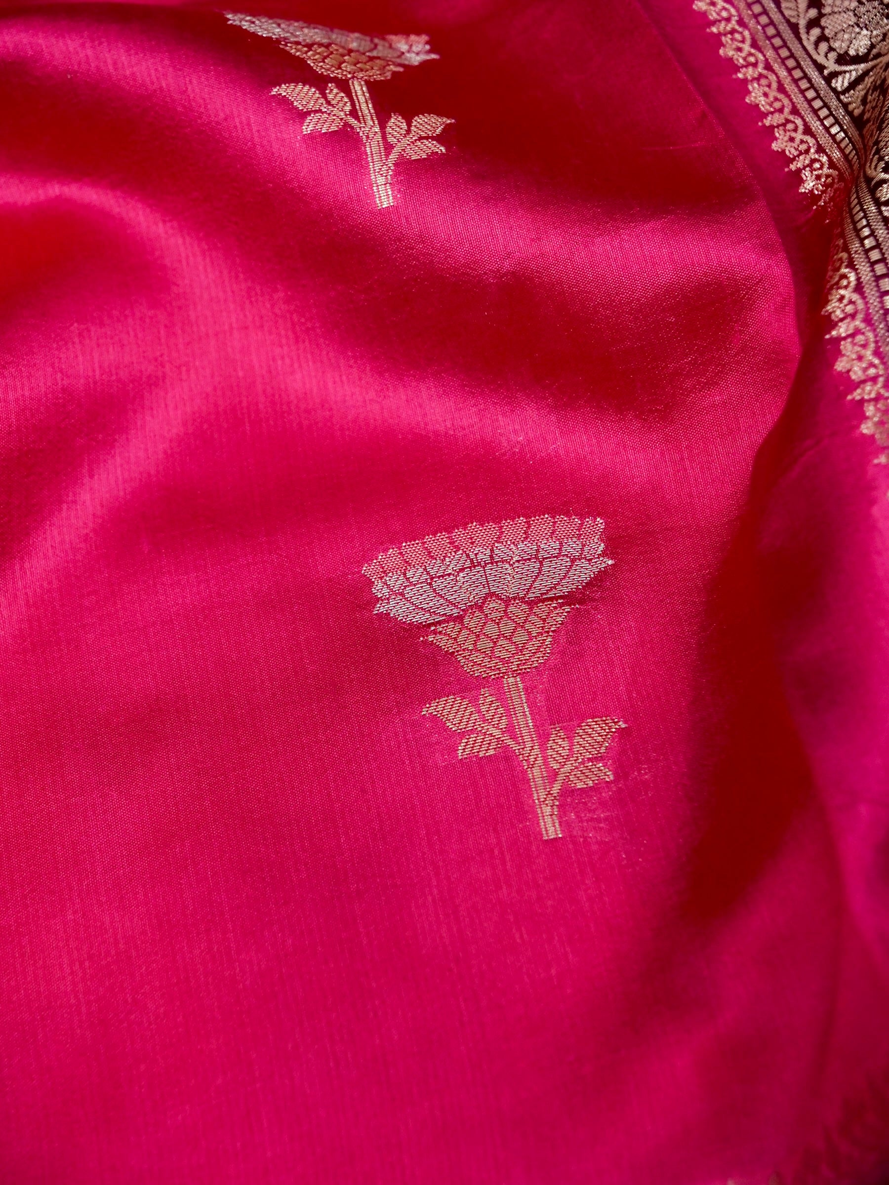 Banarasi Pure Mango Silk Allover Rupa Sona Zari Buti Design Light Weight with Attached Contrast Blouse