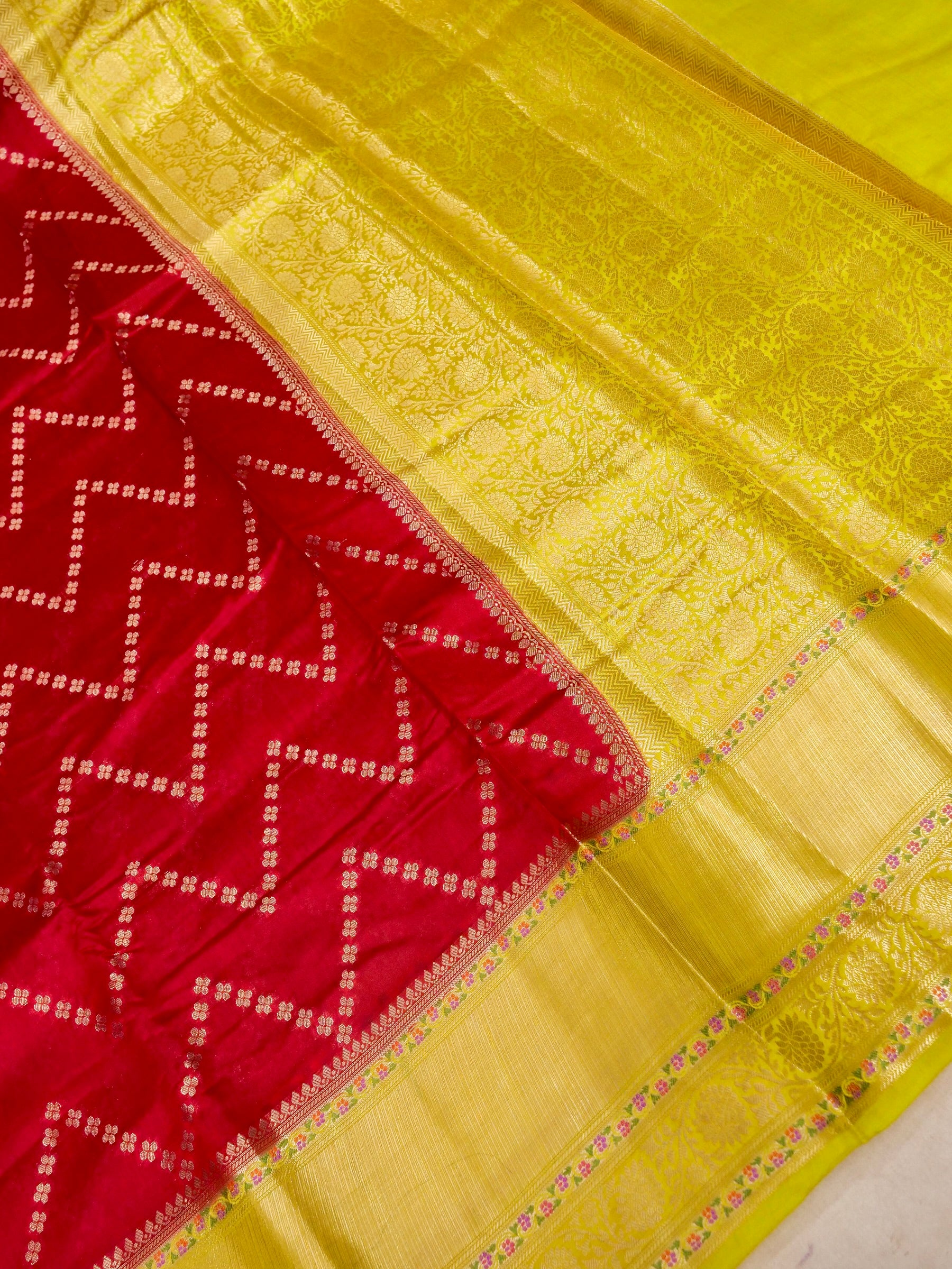 Banarasi Pure Dupion Silk Allover Zari Zig Zag Design with Tilfi Meena in Border Allover Saree