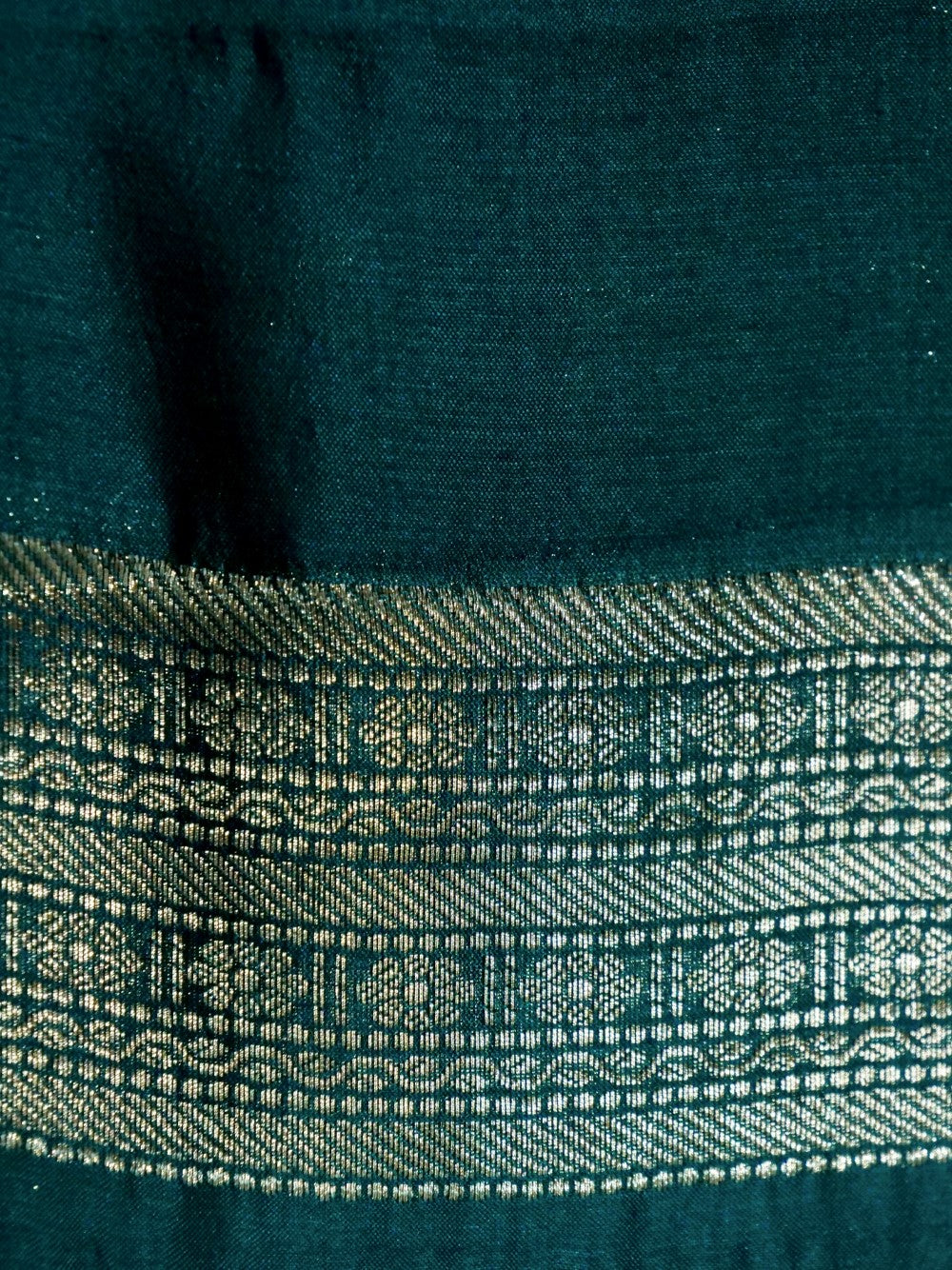 Banarasi Chiniya Silk Allover Zari Buti with Small Border Saree