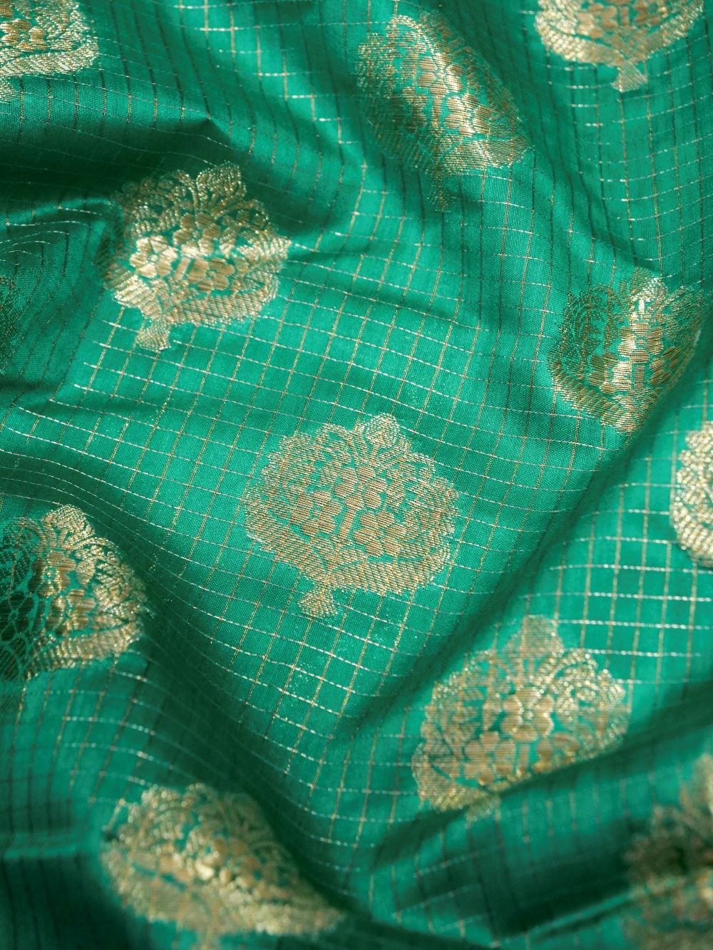 Banaarsi Pure Chiniya Silk Eeshmi Zari Check Design with Zari Buti and Contrast Blouse