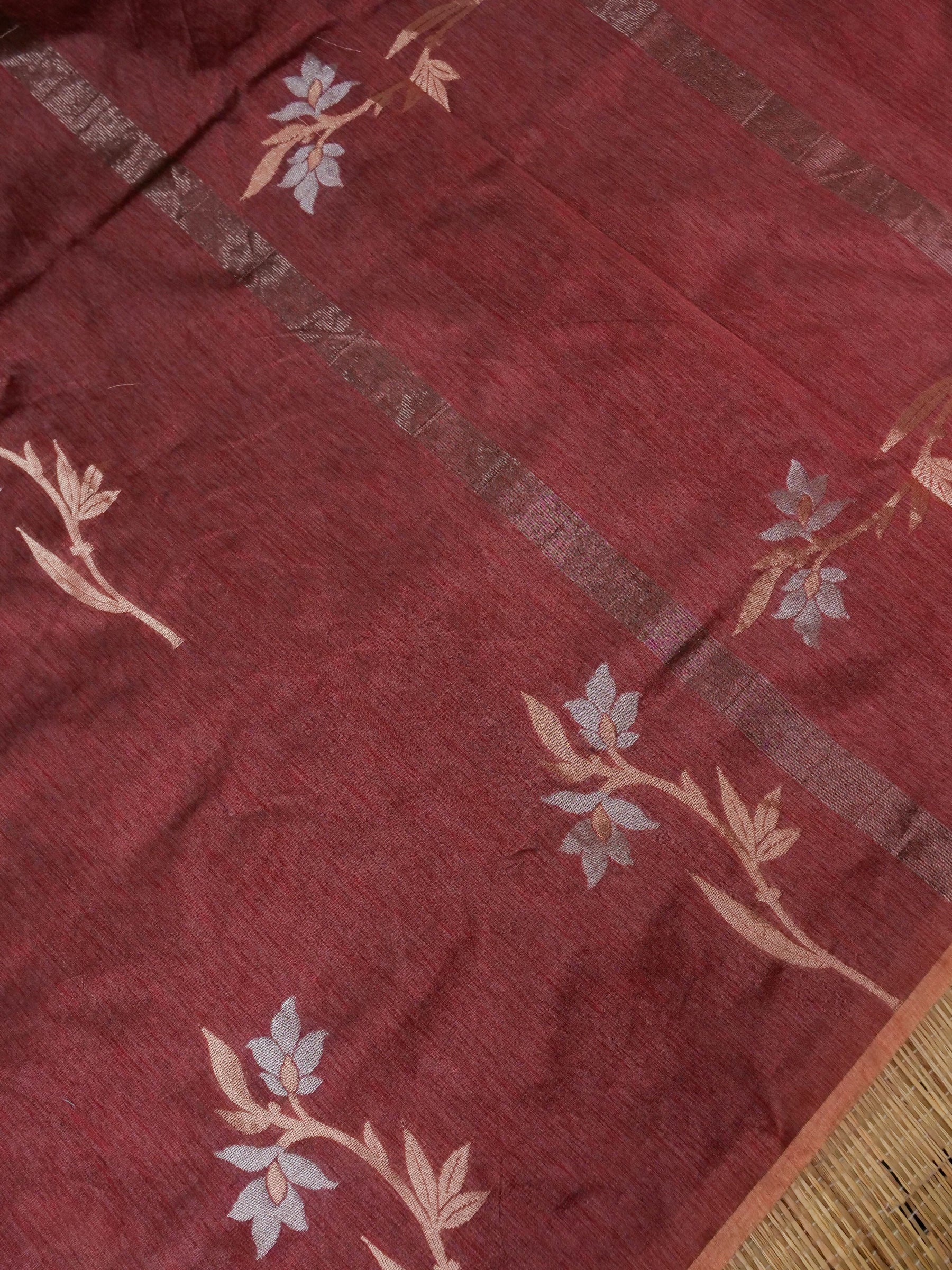 Banarasi tussar silk skurt Meena Buta border and banarasi pallu with jacquard Blouse