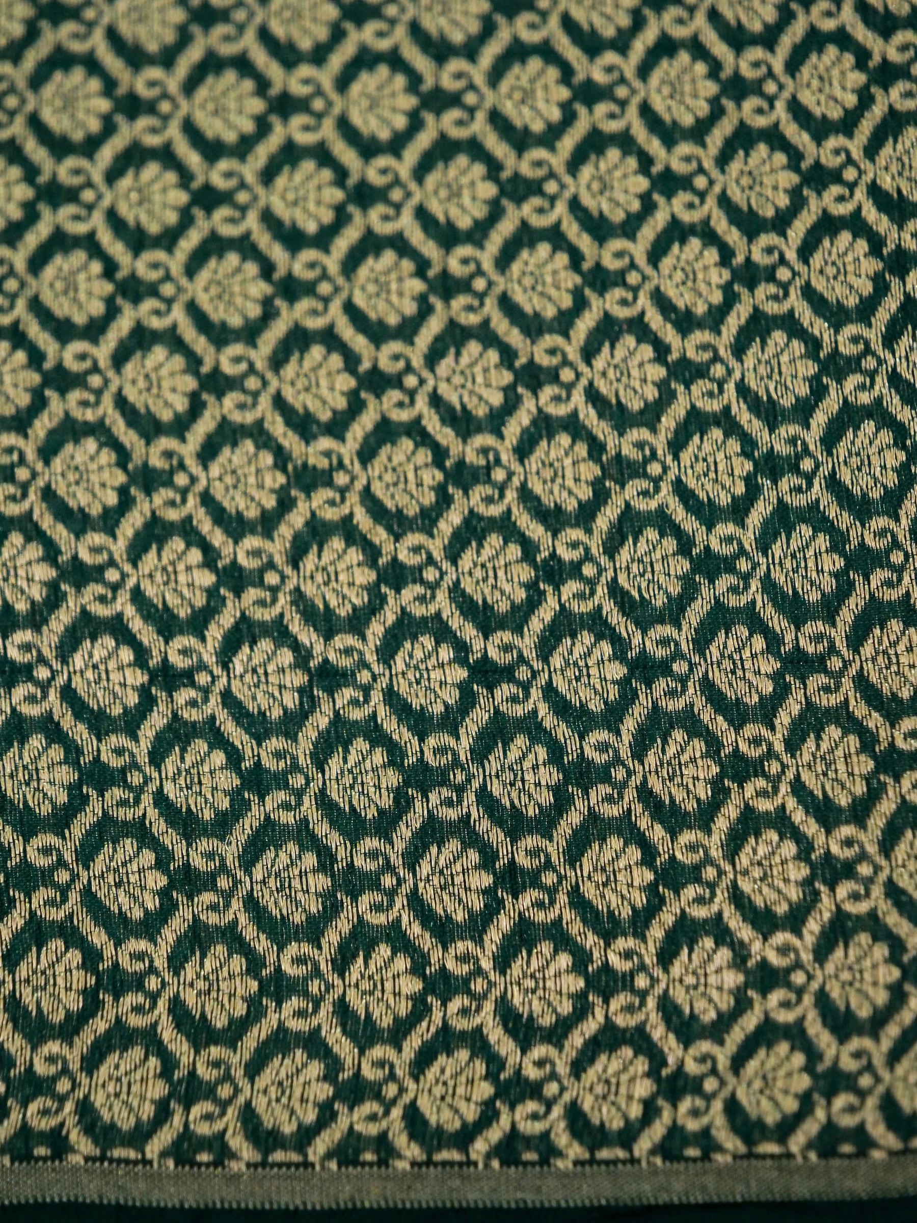 Banarasi handloom pure raw mango kadwa buti design with blouse
