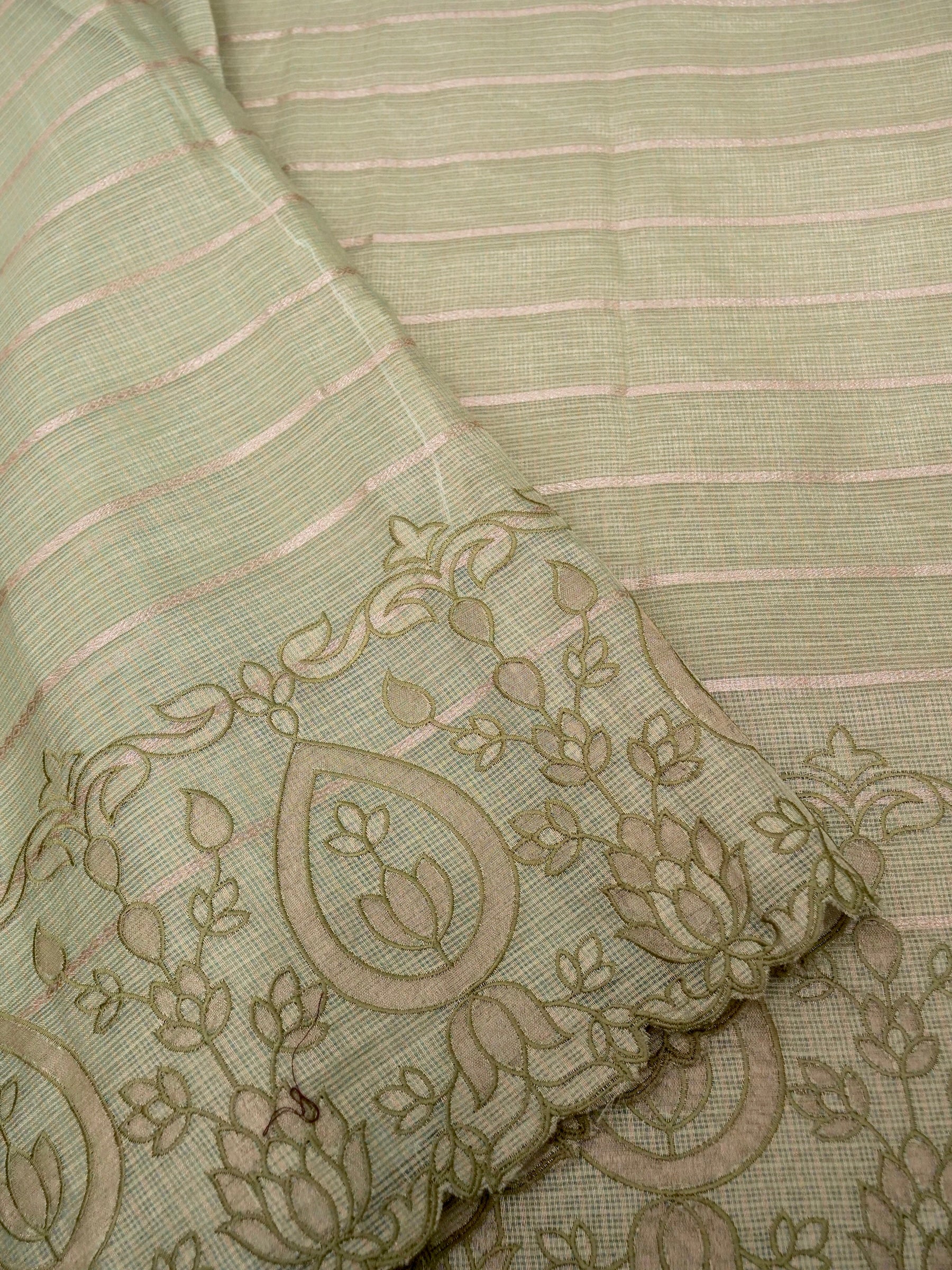 Banarasi kota tissue silk allover jari linning and embroidery aplic pallu attached applic computer embroidery border with golden tissue Blouse