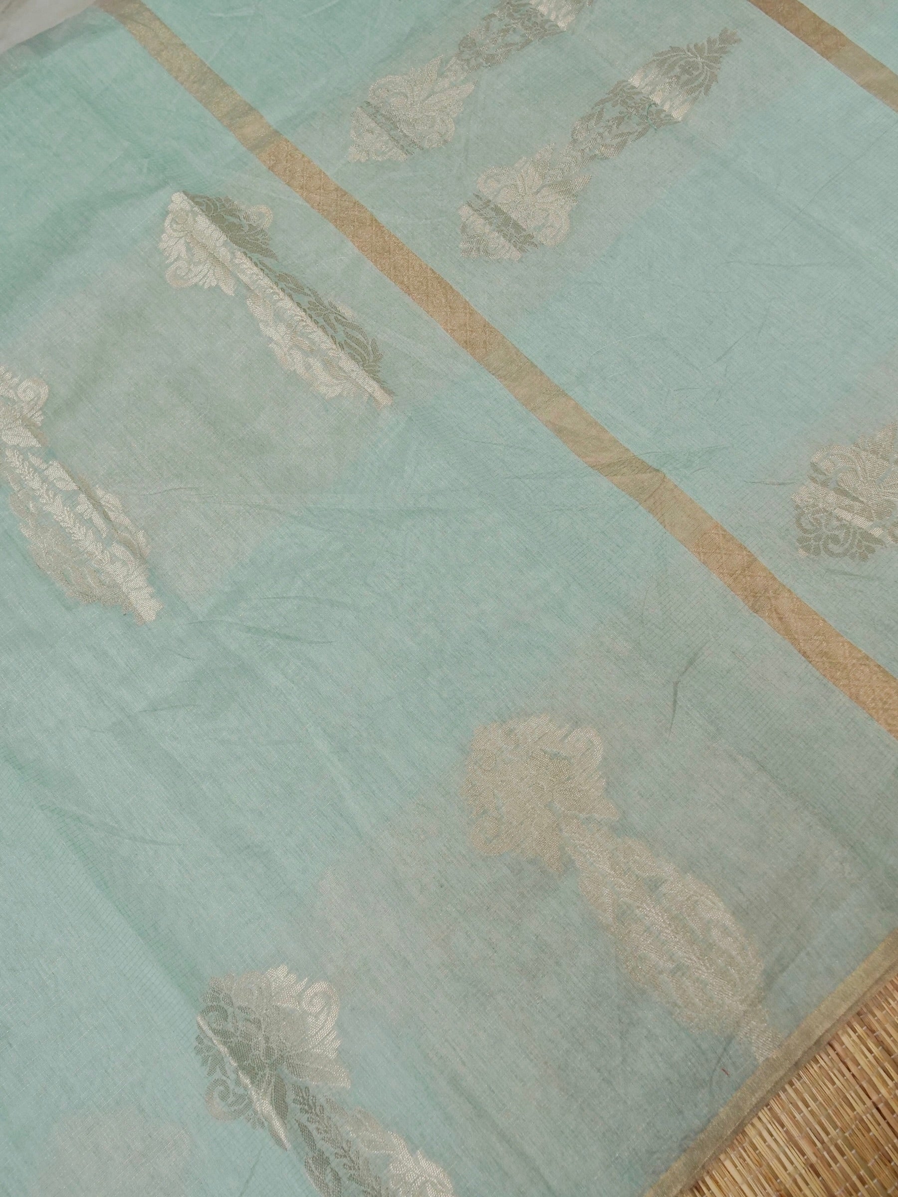 Banarasi Tassar silk zari linning skurt Buta border  banarasi pallu with jacquard Blouse 