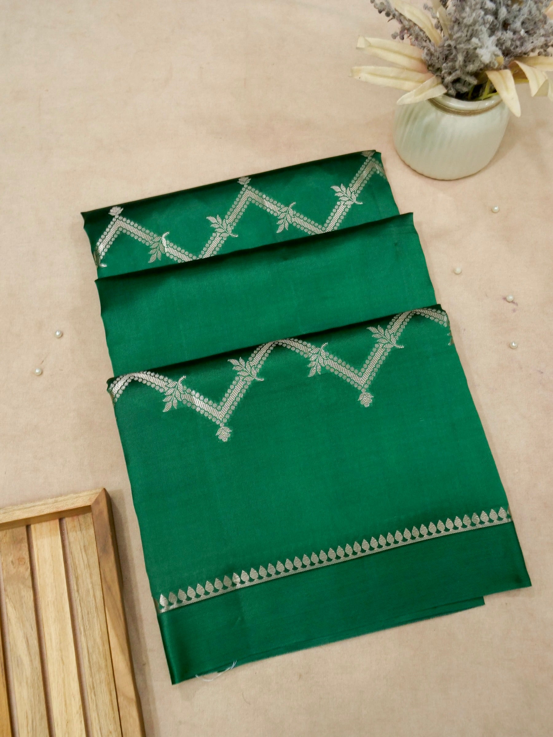 Banarasi Pure Mango Silk Allover Zari Zig Zag Design with Satan Patta Attached Blouse