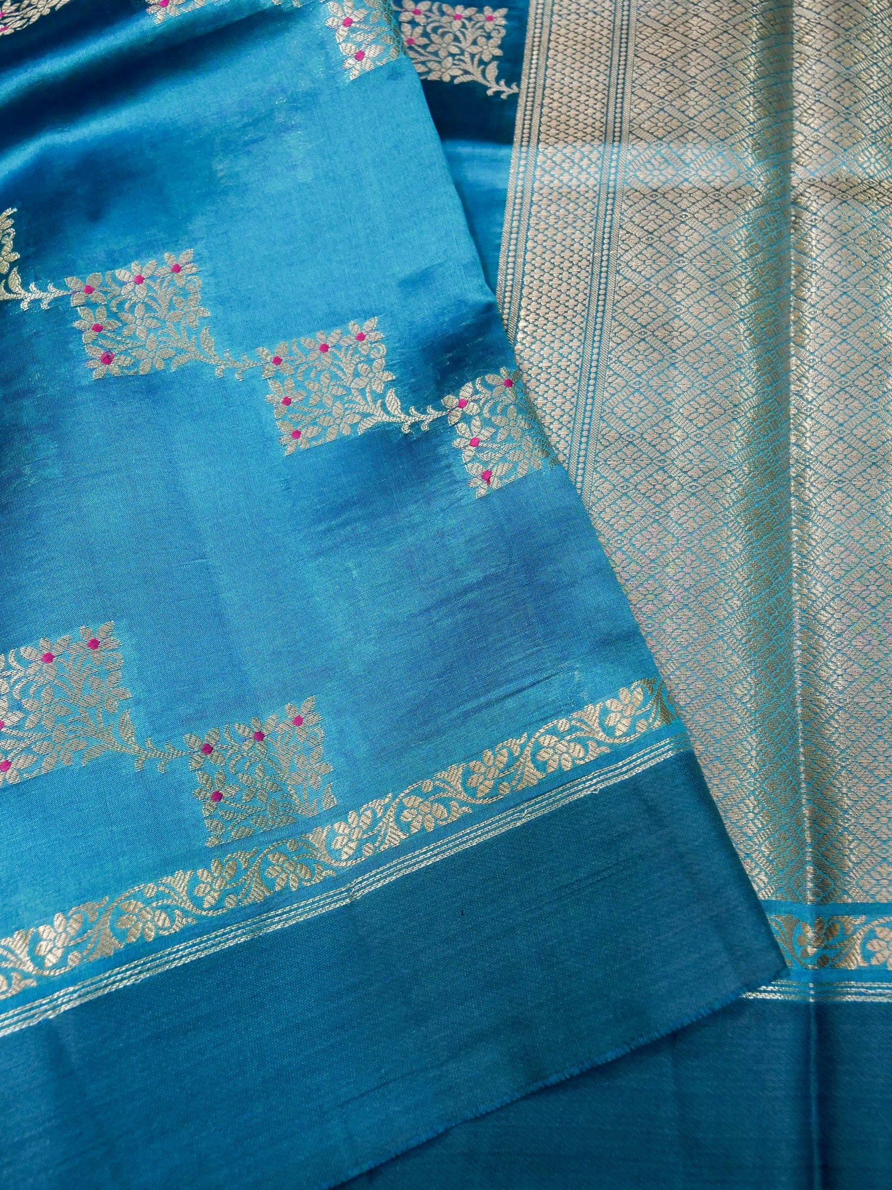 Banarasi Pure Mango Silk Allover Zari Box Design with Meena Attached Contrast Blouse