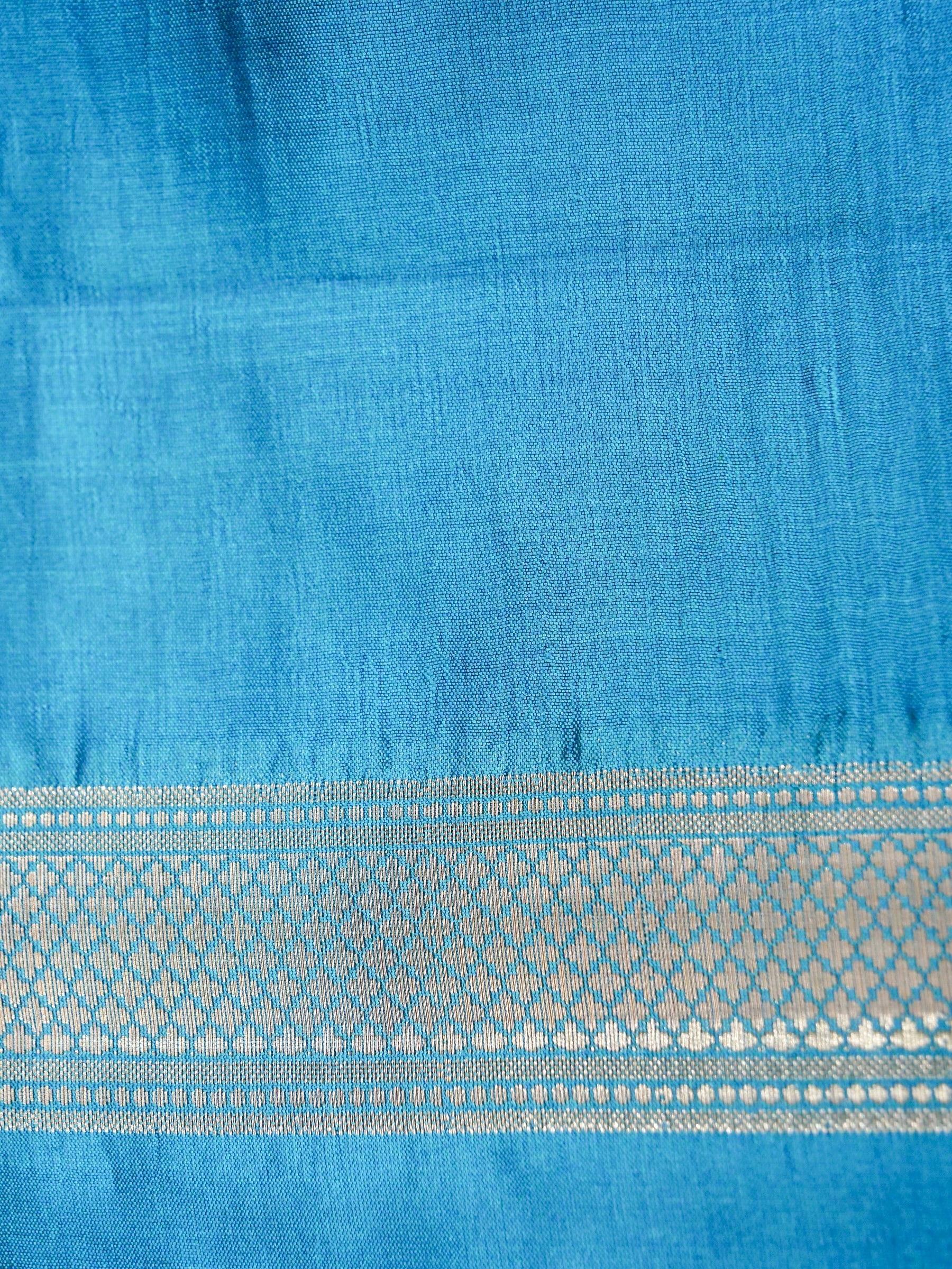 Banarasi Pure Mango Silk Allover Zari Box Design with Meena Attached Contrast Blouse