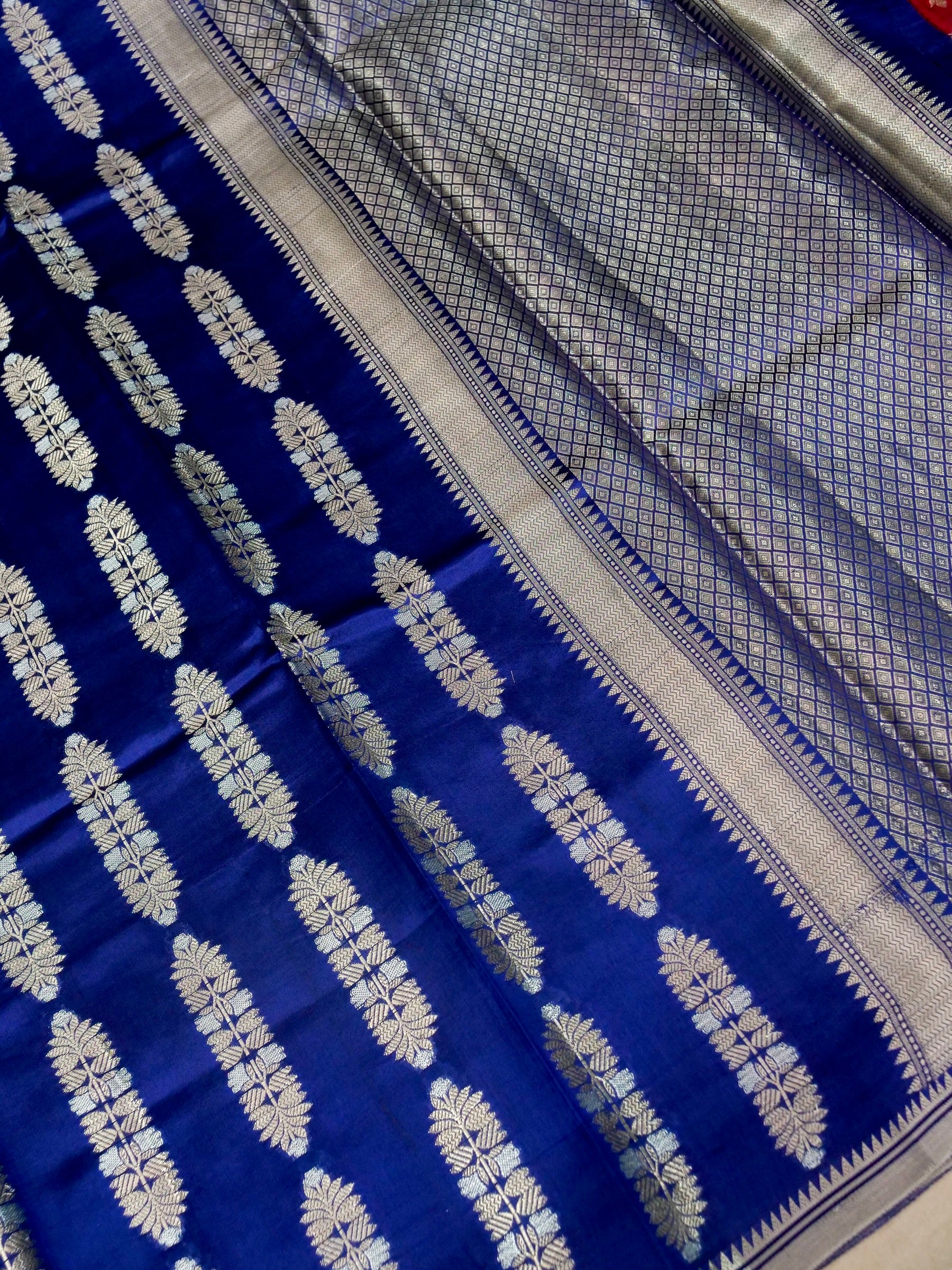 Banarasi Pure Mango Silk Saree Allover Zari Buti with Border Less