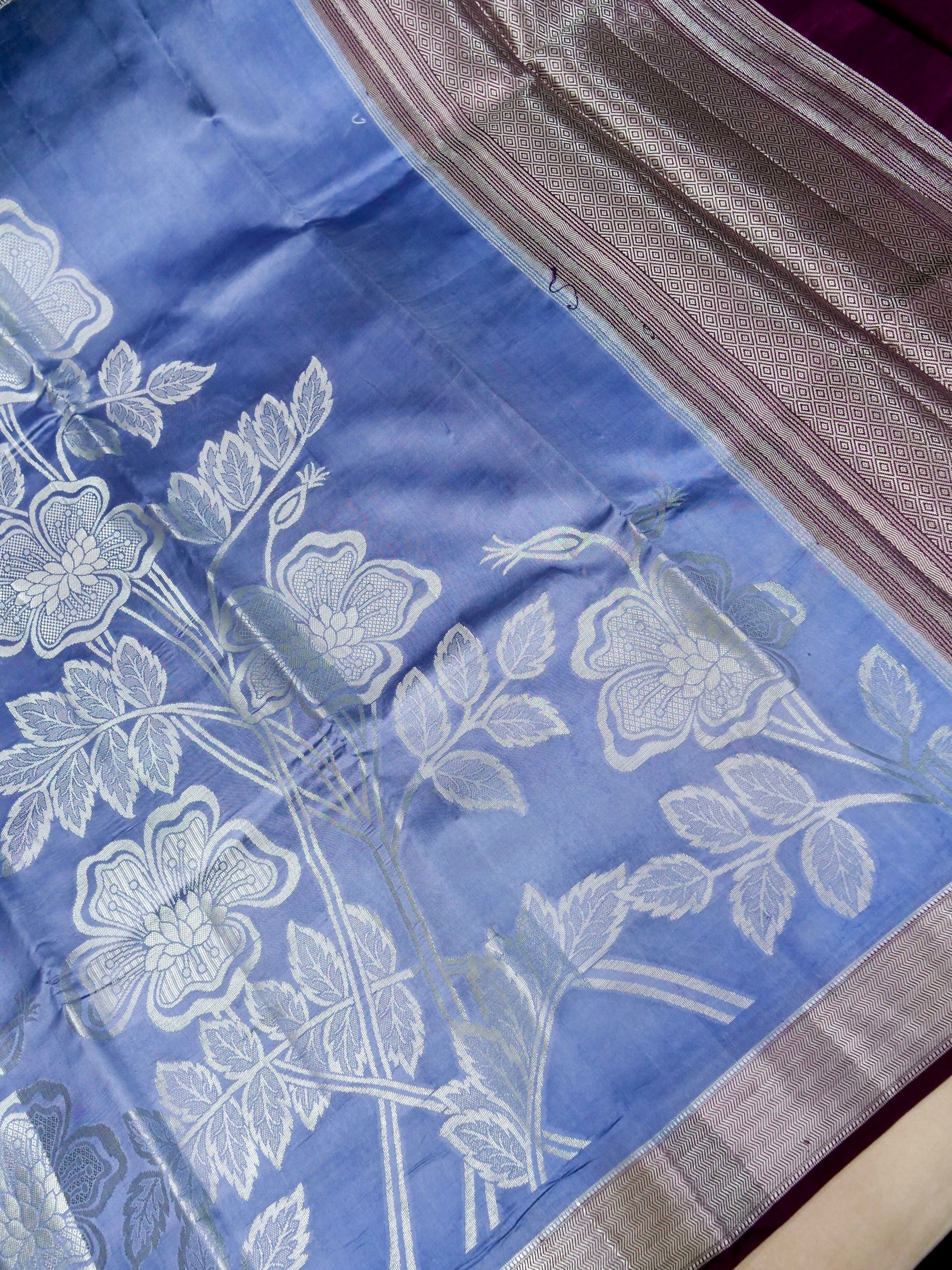 Banarasi Pure Mango Silk Jmbo Zari Floral Design with Contrast Dye