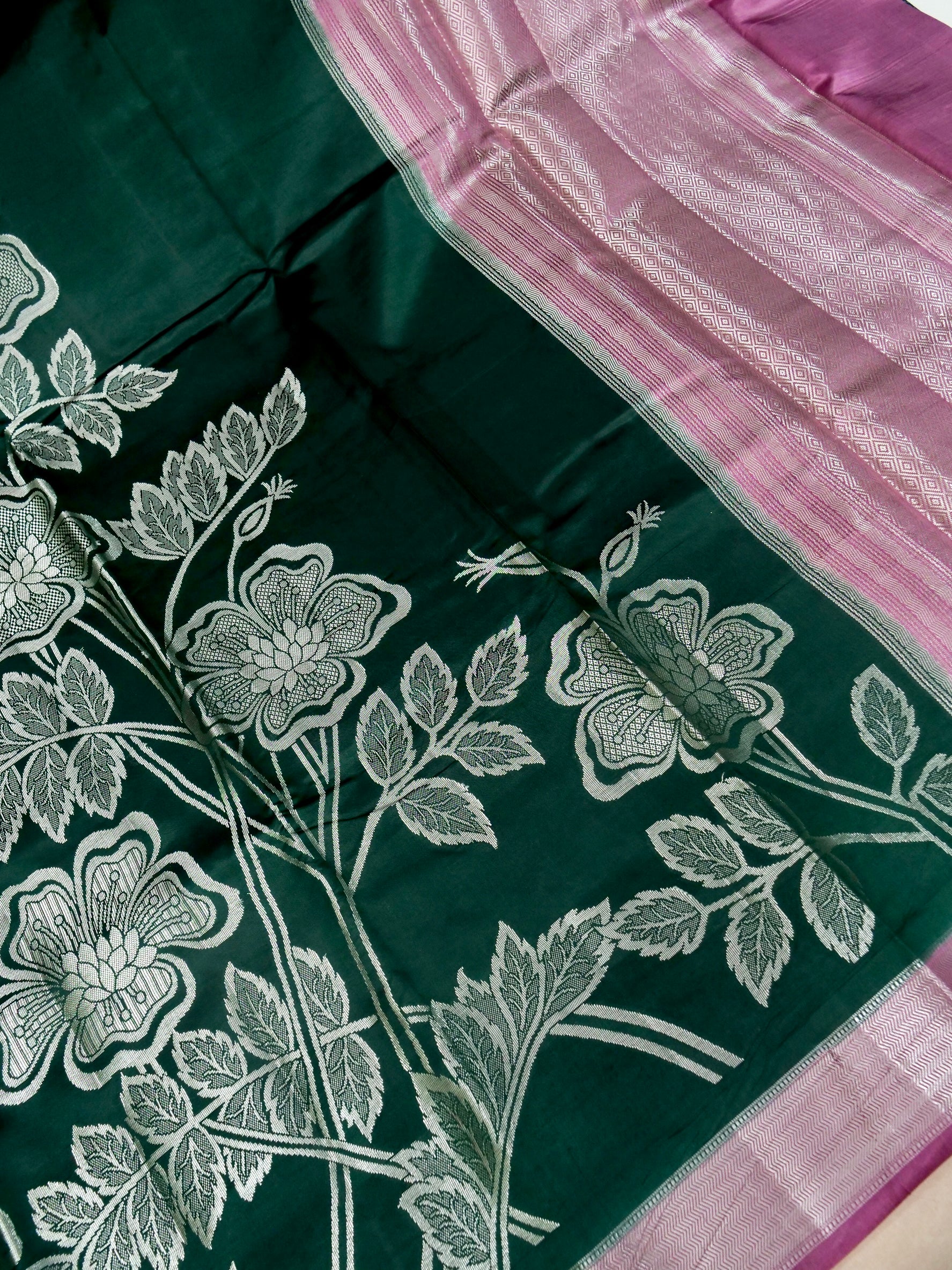 Banarasi Pure Mango Silk Jmbo Zari Floral Design with Contrast Dye