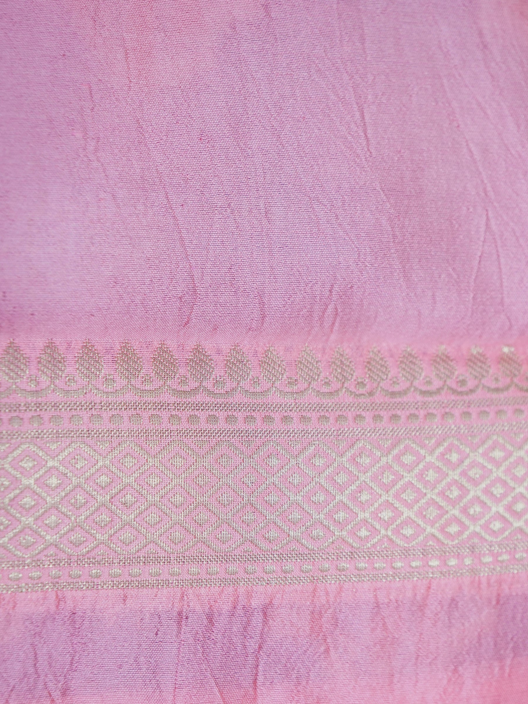 Banarasi Pure Mango Silk Saree With Red Meena and Zari Buti Attached Contrast Blouse