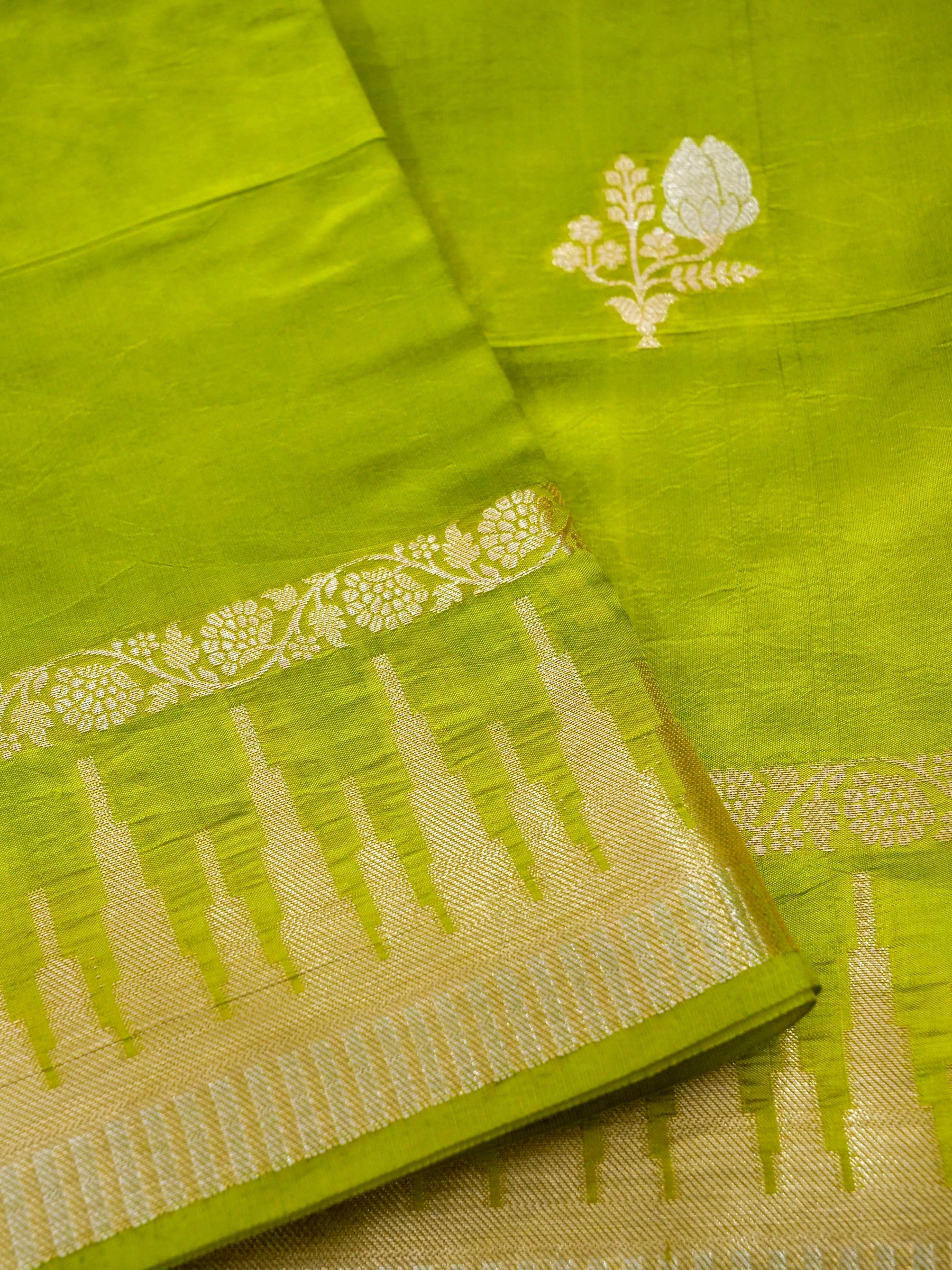 Banarasi Mango Silk Saree Allover Sona Rupa Zari Buti with Contrast Blouse