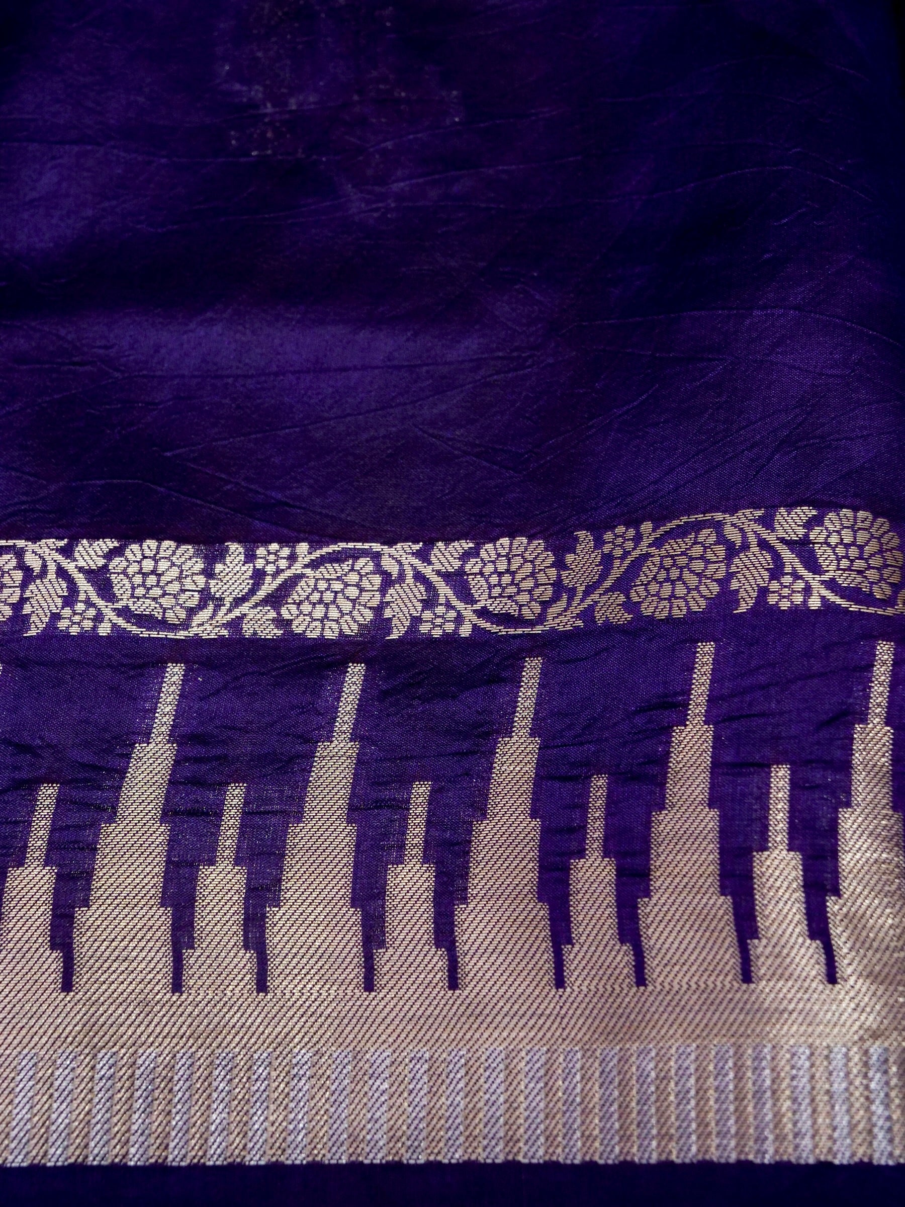 Banarasi Mango Silk Saree Allover Sona Rupa Zari Buti with Contrast Blouse