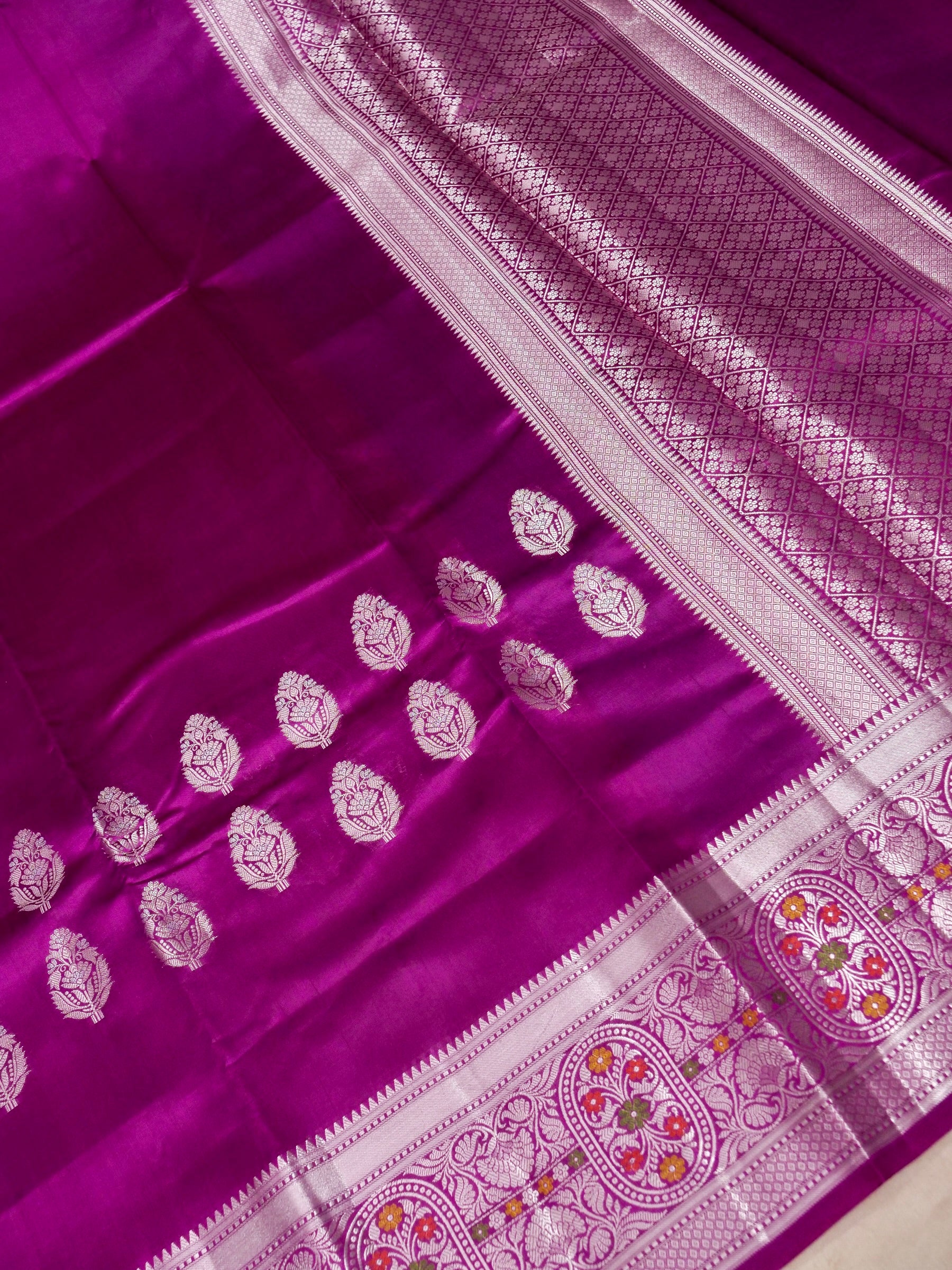 Banarasi Raw Mango Silk Allover Fancy Buti Design  in Down Tilfi Meena in Border with Contrast Blouse