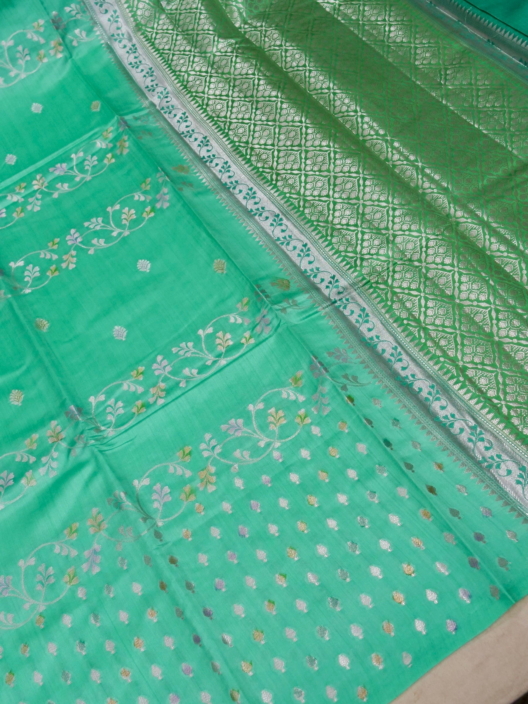 Banarasi Pure Chiniya Silk Allover Fany Floral Zari Buti Design with Hand Brushing Self Dye