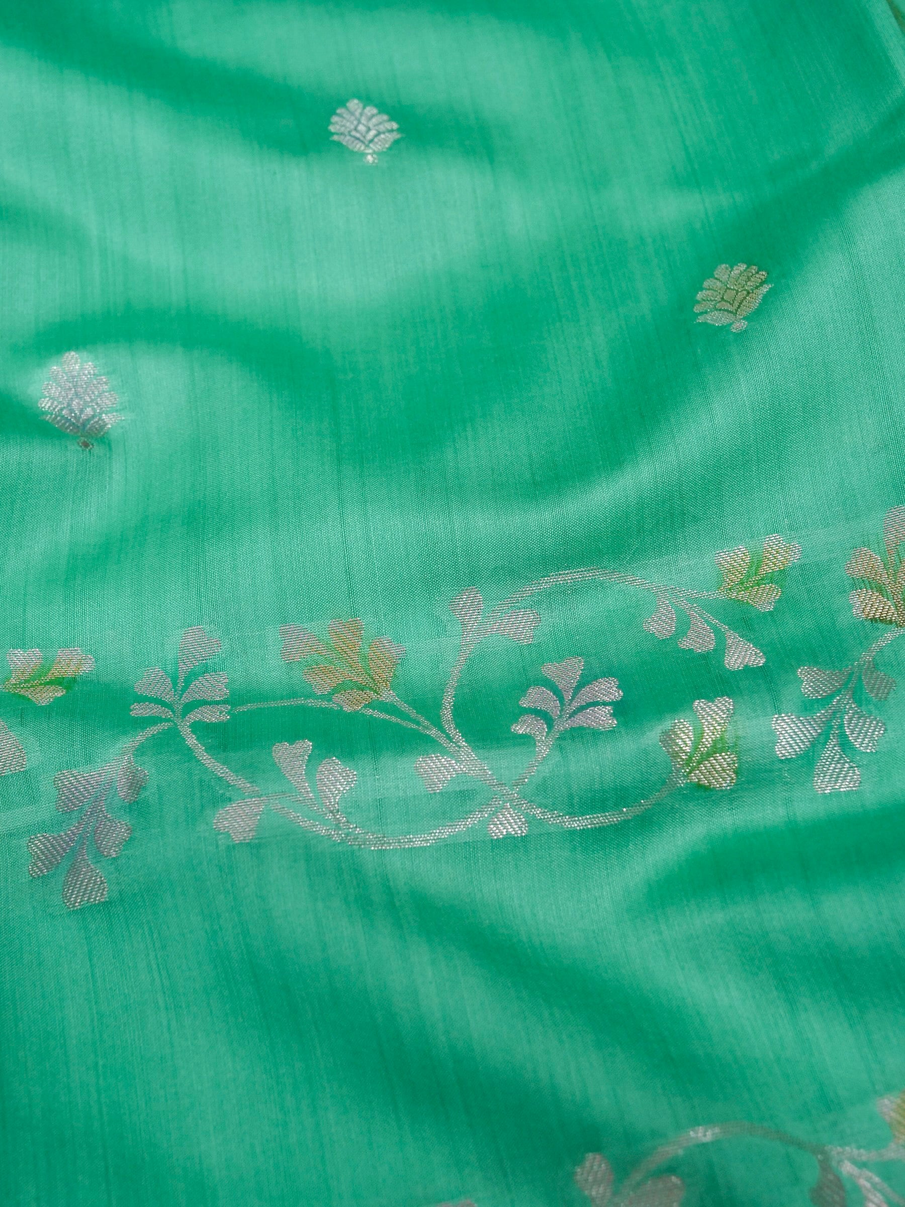Banarasi Pure Chiniya Silk Allover Fany Floral Zari Buti Design with Hand Brushing Self Dye