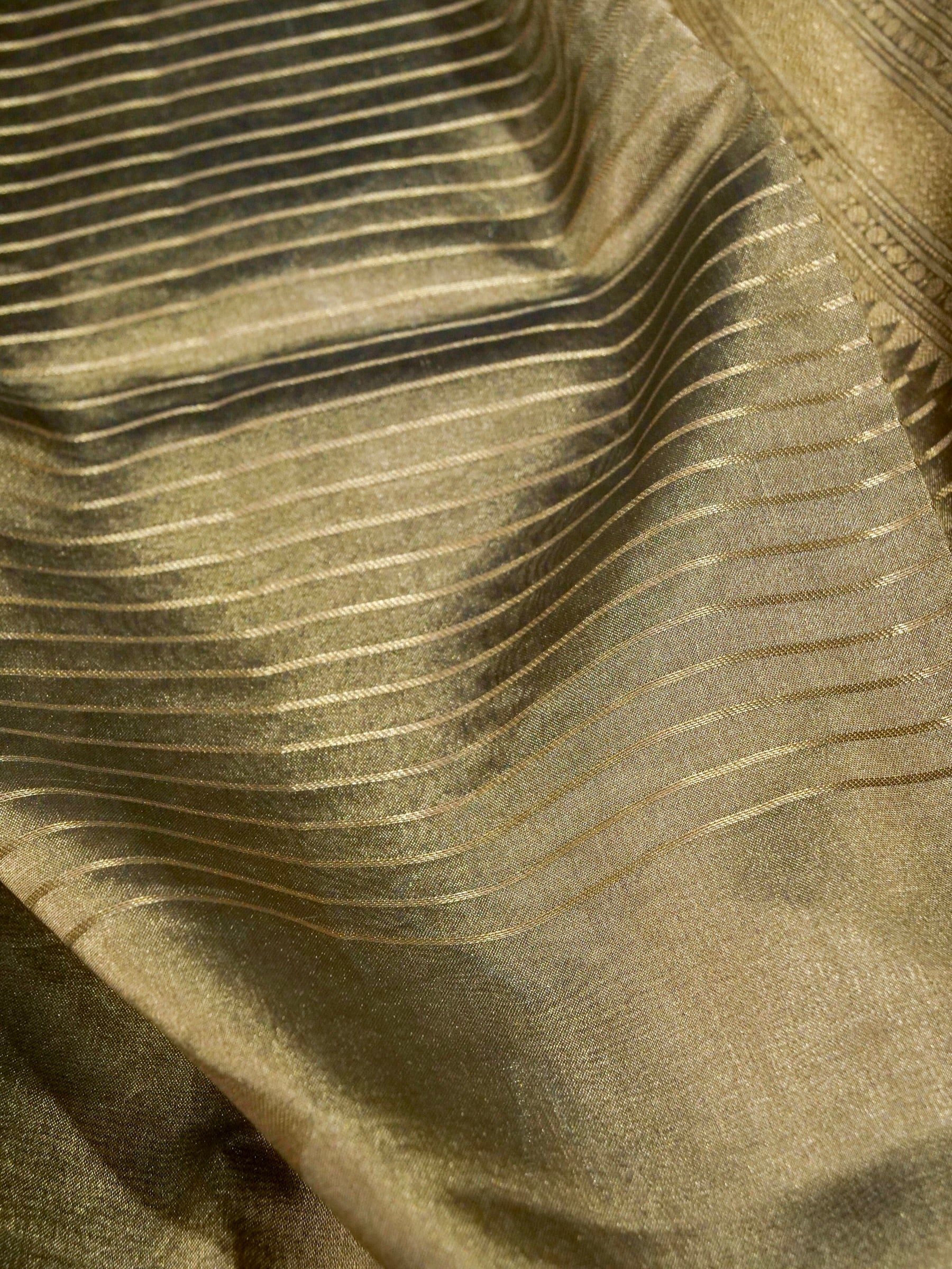 Banarasi Pure Tissue Silk with Contrast Border and Blouse