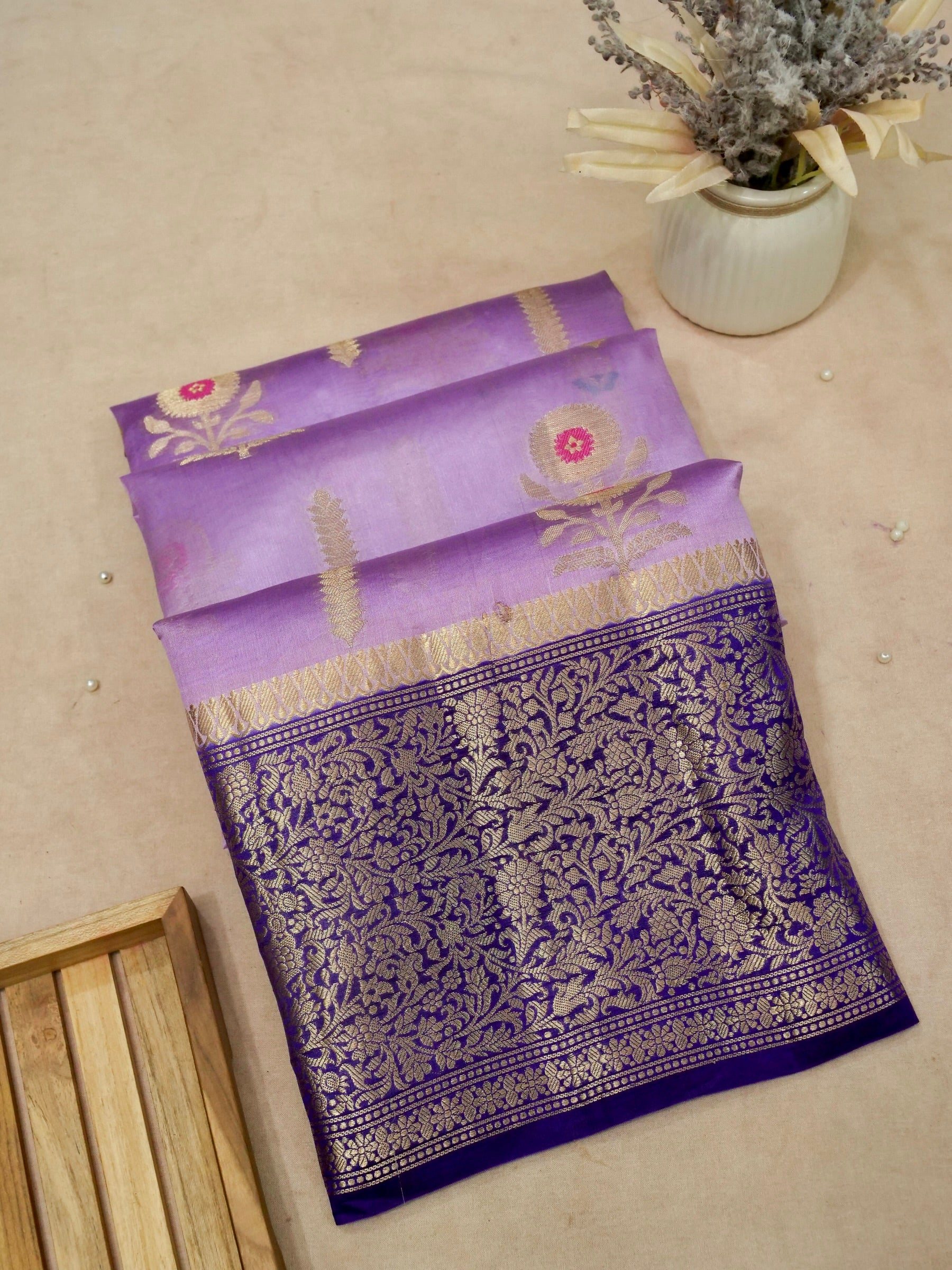 Banarasi Mango  Silk Allover Zari Buti and Floral Buta Jaquard Border with Contrast Blouse Saree