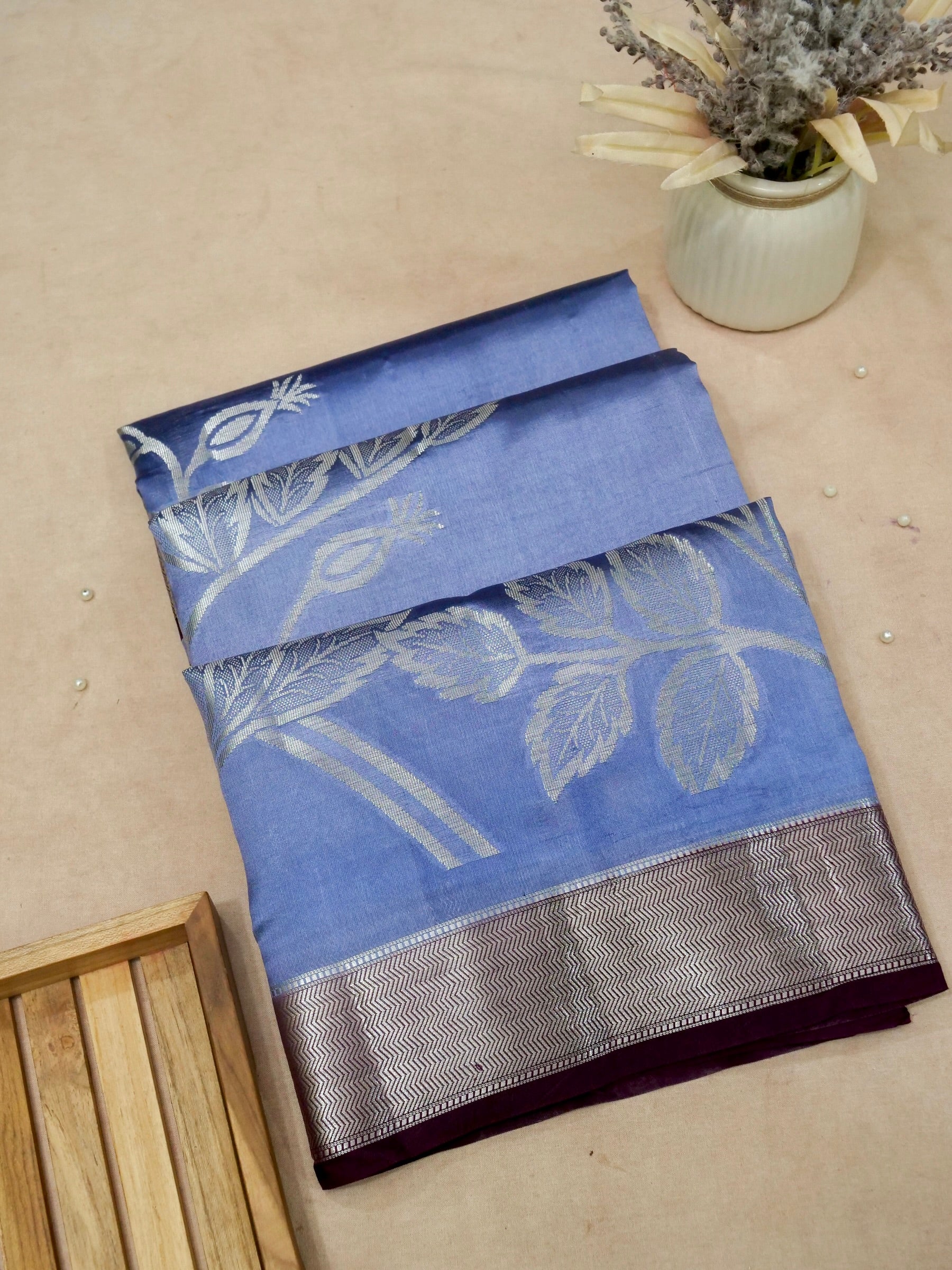 Banarasi Pure Mango Silk Jmbo Zari Floral Design with Contrast Dye