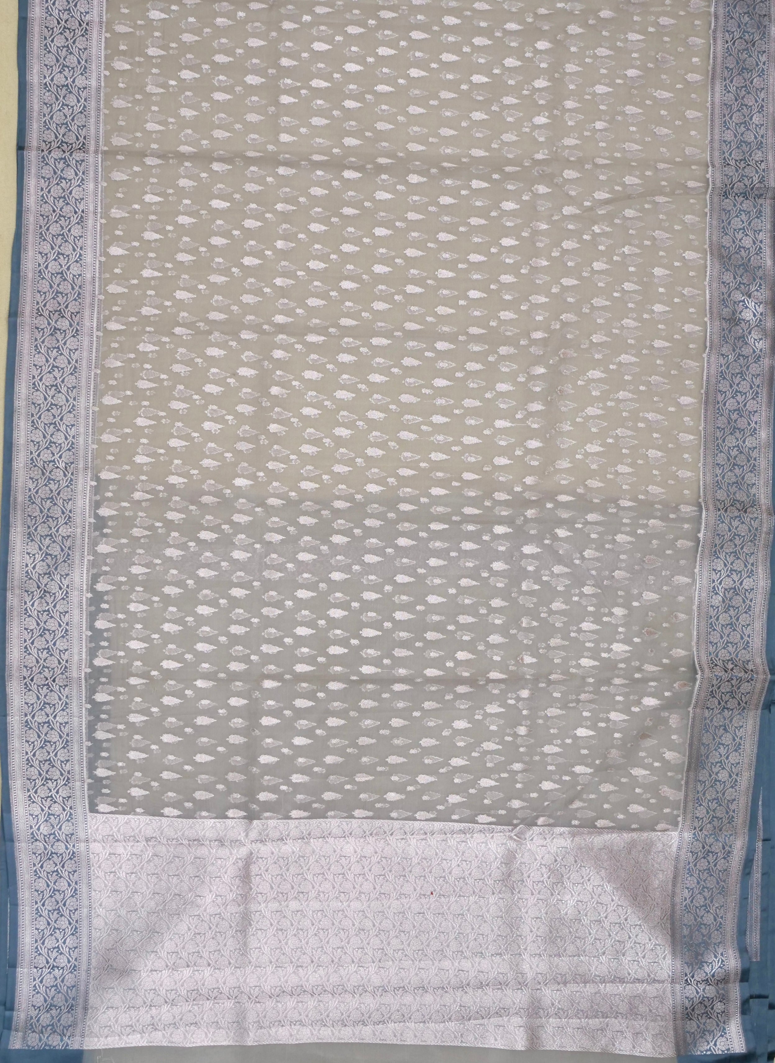 Grey Banarasi Kora Silk Saree with Zari Geometrical Design and Kanchi Border